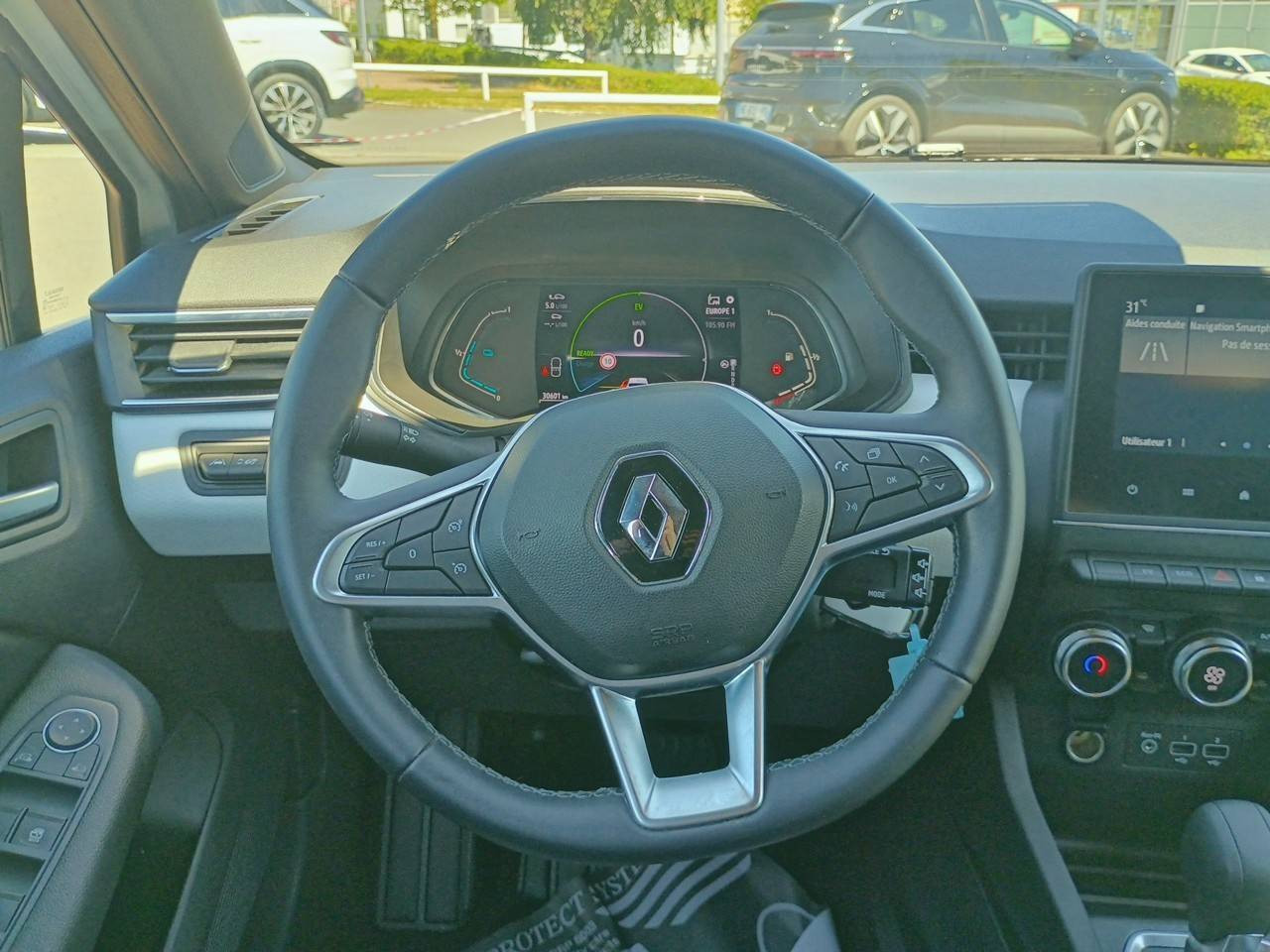 Vente en ligne Renault Clio 5 Clio E-Tech 140 - 21N au prix de 16 490 €