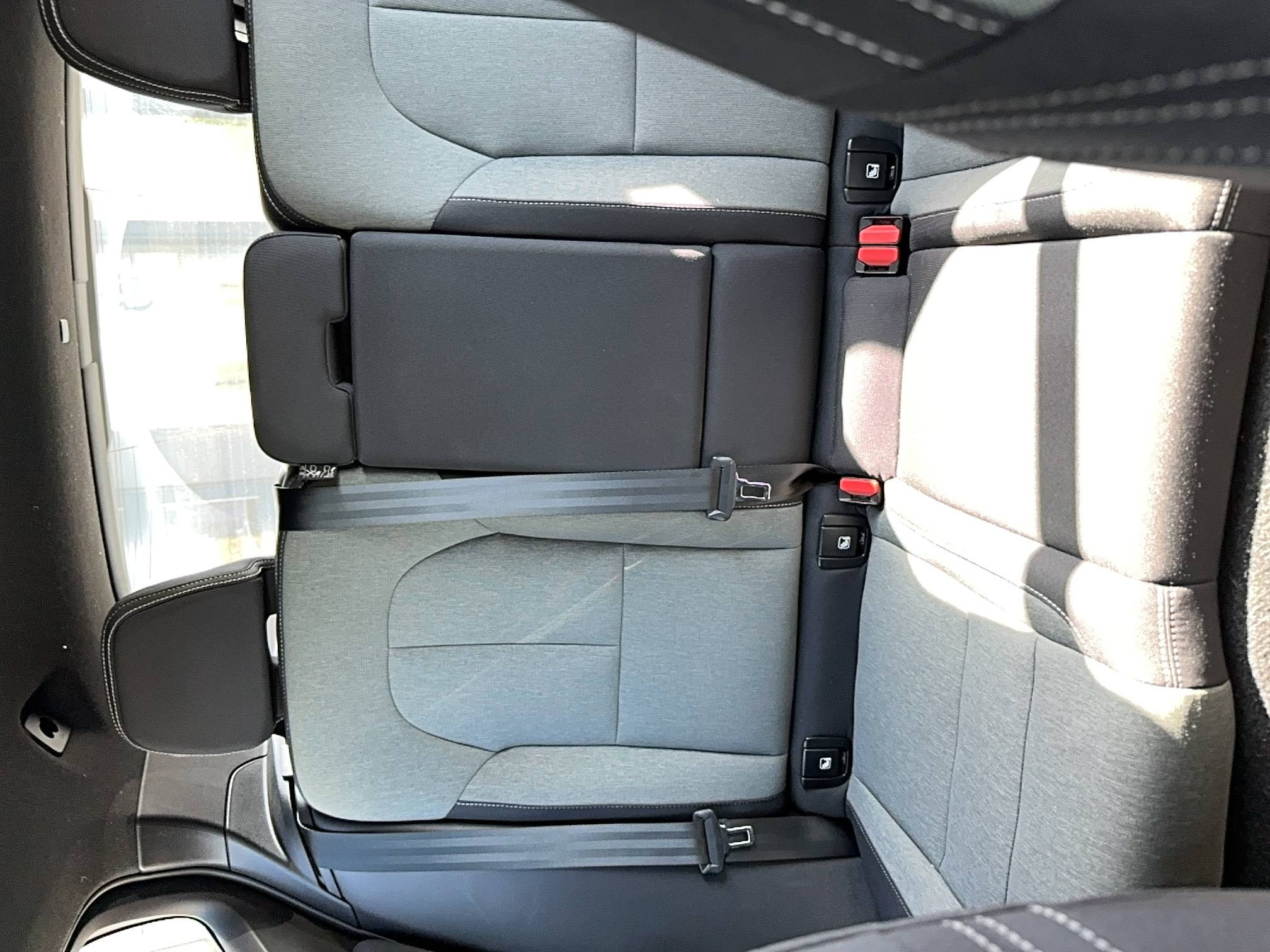 Vente en ligne Volvo XC40  T4 Recharge 129+82 ch DCT7 au prix de 26 460 €