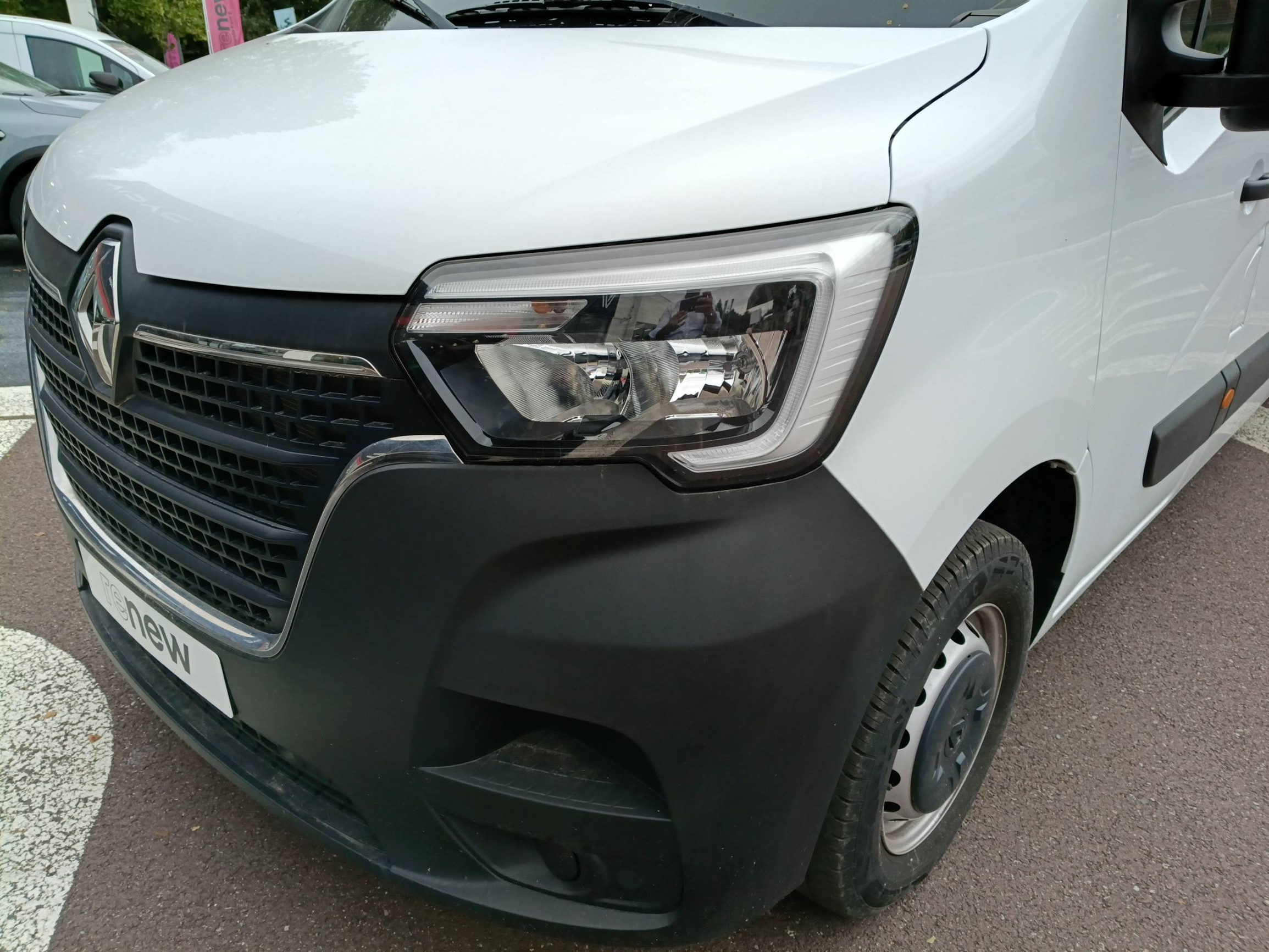 Vente en ligne Renault Master Fourgon MASTER FGN TRAC F3500 L3H3 BLUE DCI 135 au prix de 26 490 €