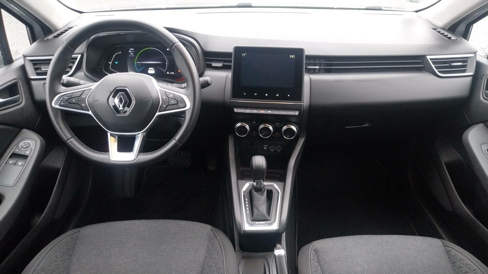 Vente en ligne Renault Clio 5 Clio E-Tech 140 - 21N au prix de 15 500 €