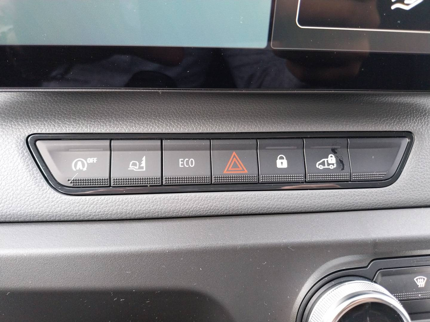 Vente en ligne Renault Master Fourgon MASTER FG BLUE DCI 130 L2H2 3T5 TR au prix de 30 990 €