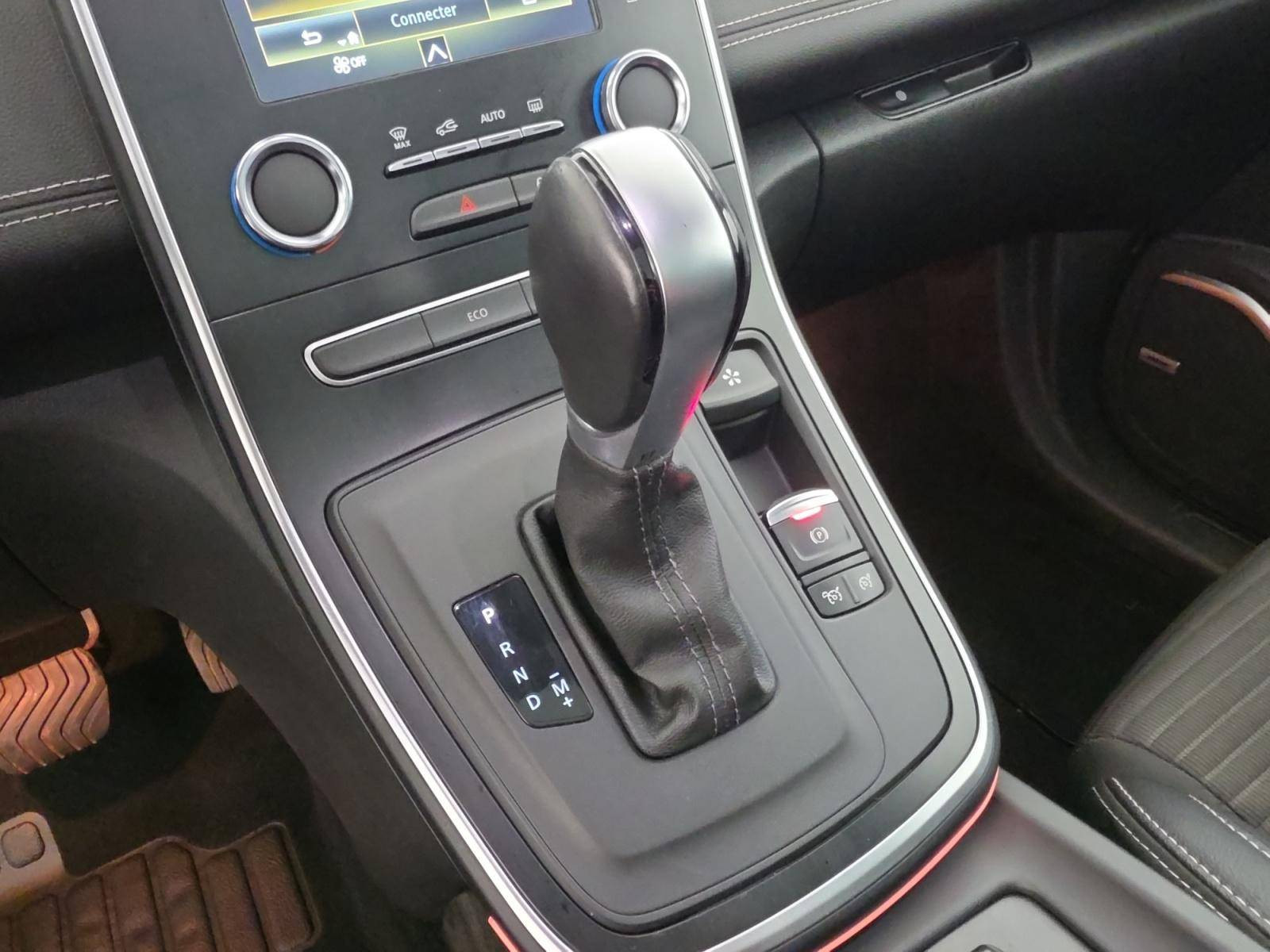 Vente en ligne Renault Grand Scenic 4 Grand Scenic Blue dCi 150 EDC au prix de 16 490 €