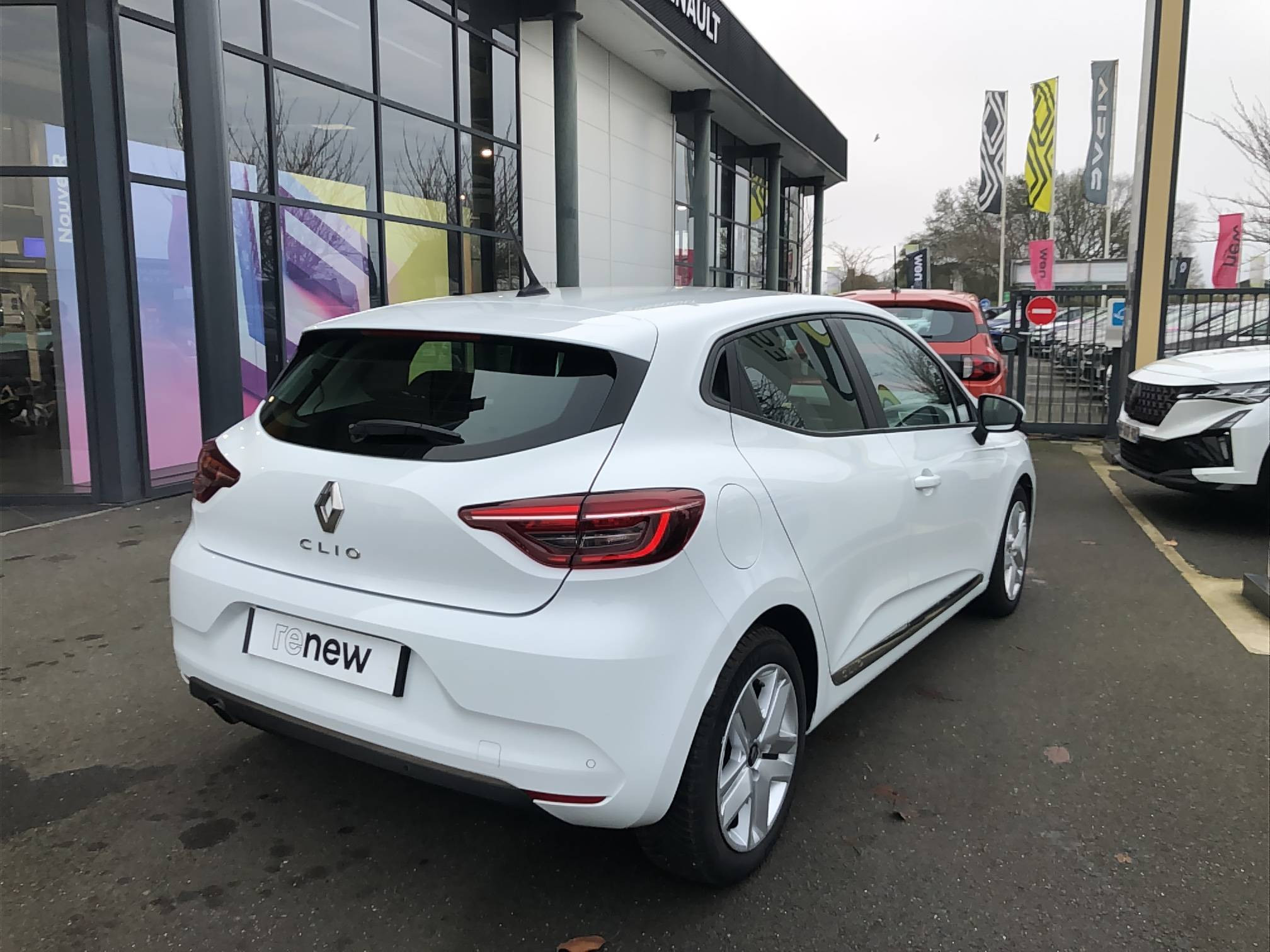 Vente en ligne Renault Clio 5 Clio Blue dCi 85 au prix de 12 990 €