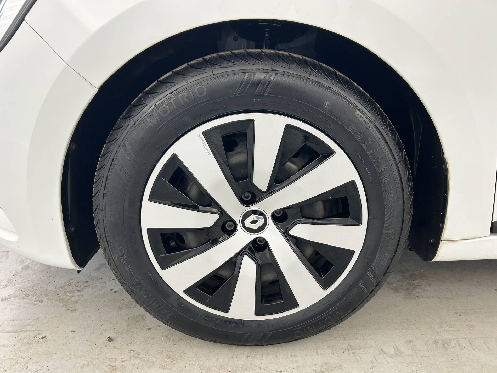 Vente en ligne Renault Clio 5 Clio TCe 90 au prix de 13 990 €