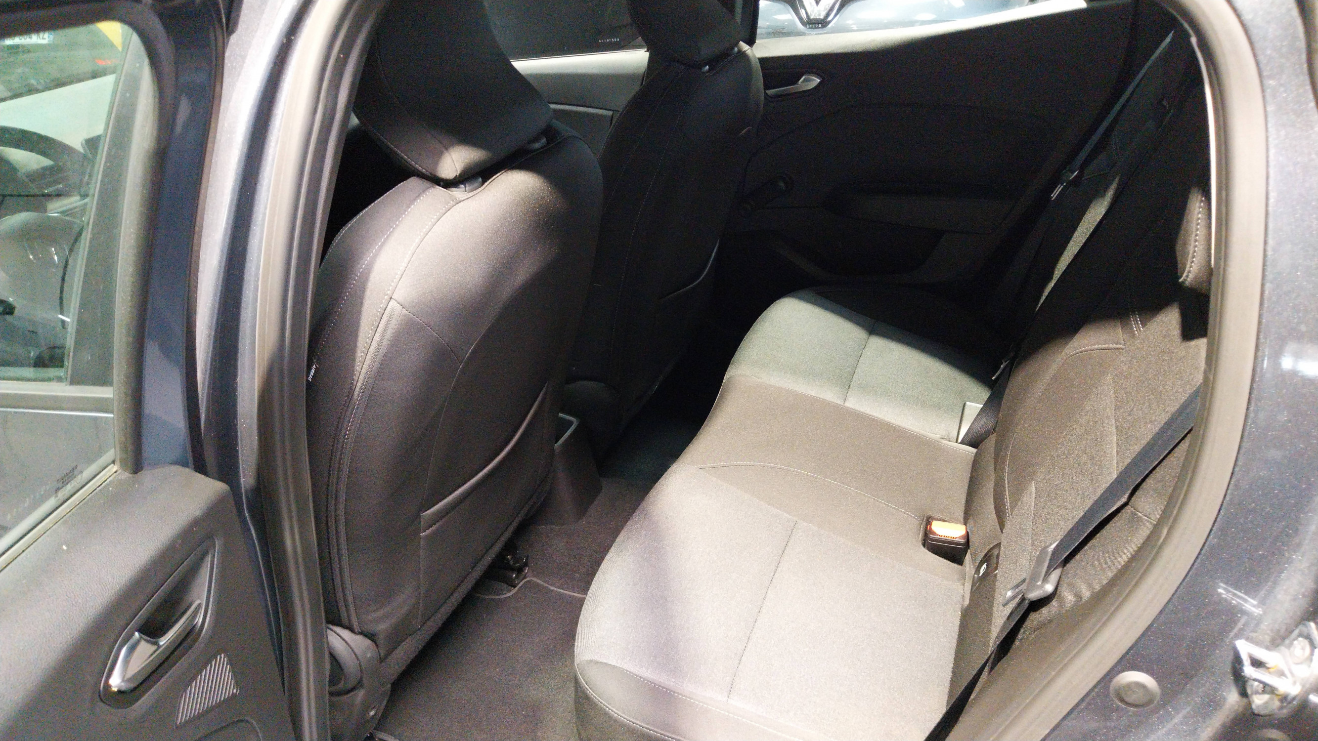 Vente en ligne Renault Clio 5 Clio TCe 90 - 21N au prix de 13 290 €