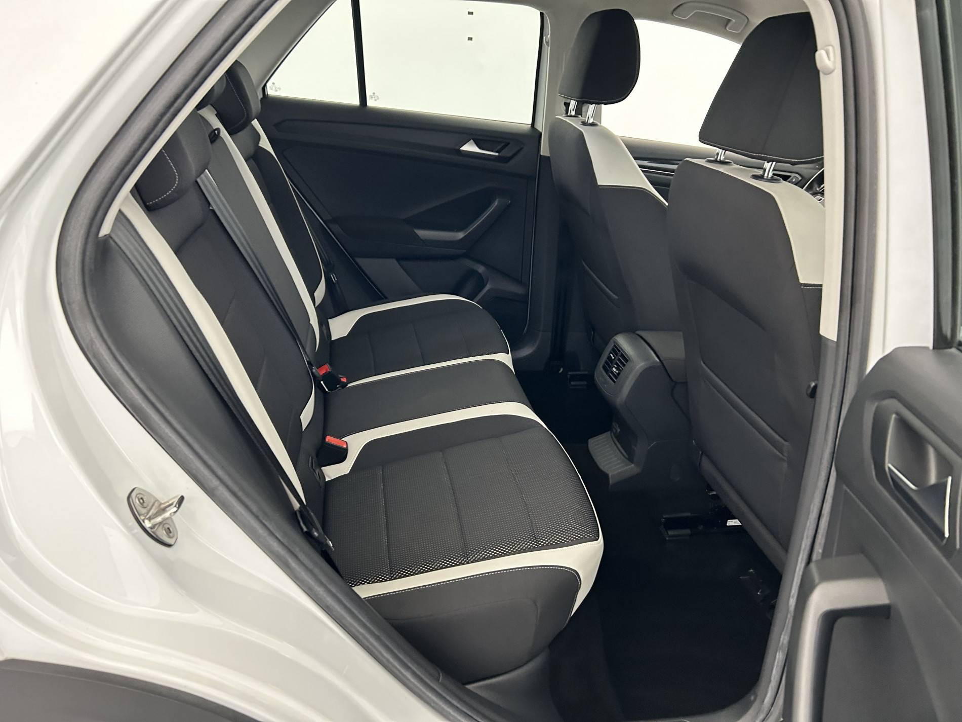 Vente en ligne Volkswagen T-Roc  1.5 TSI 150 EVO Start/Stop BVM6 au prix de 18 990 €