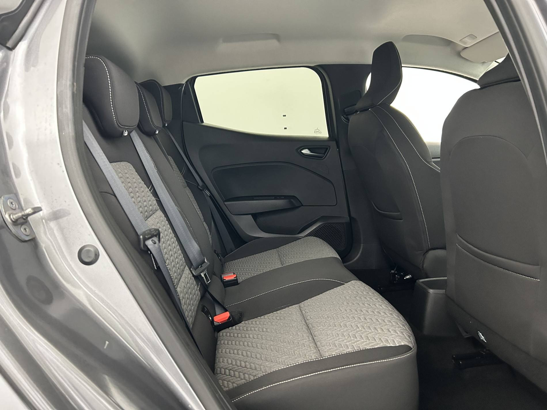 Vente en ligne Renault Clio 5 Clio TCe 90 au prix de 14 290 €