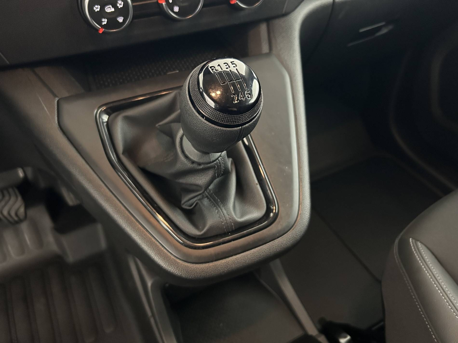 Vente en ligne Renault Kangoo Van  TOLE L1 BLUE DCI 75 GSR2 au prix de 17 790 €