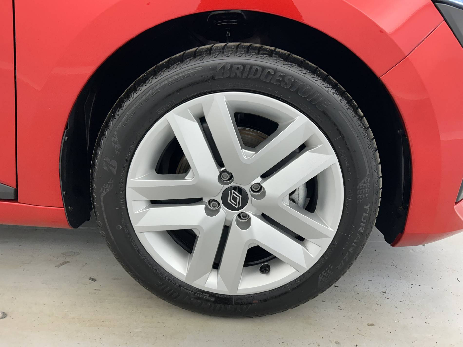 Vente en ligne Renault Clio 5 Clio E-Tech full hybrid 145 ch GSR2 au prix de 19 990 €