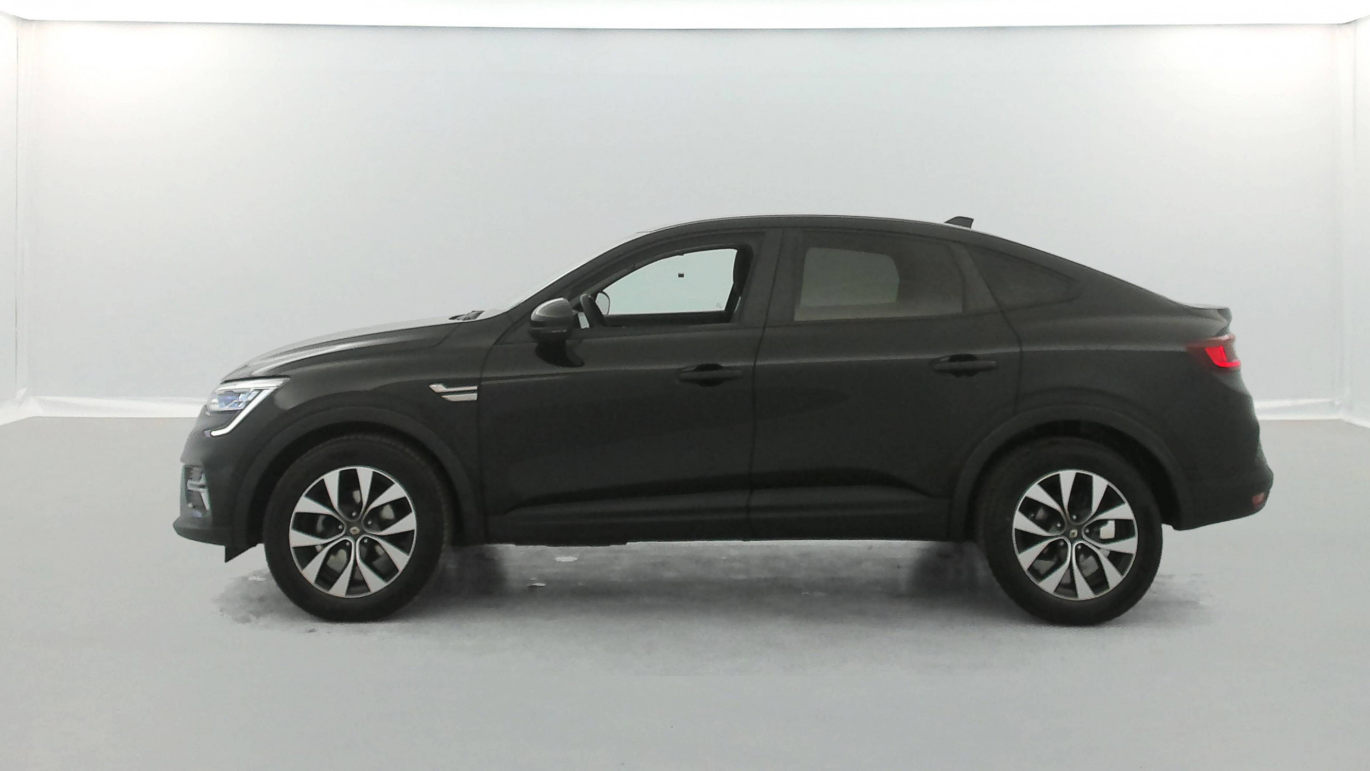 Vente en ligne Renault Arkana  mild hybrid 140 EDC FAP - 22 au prix de 18 500 €