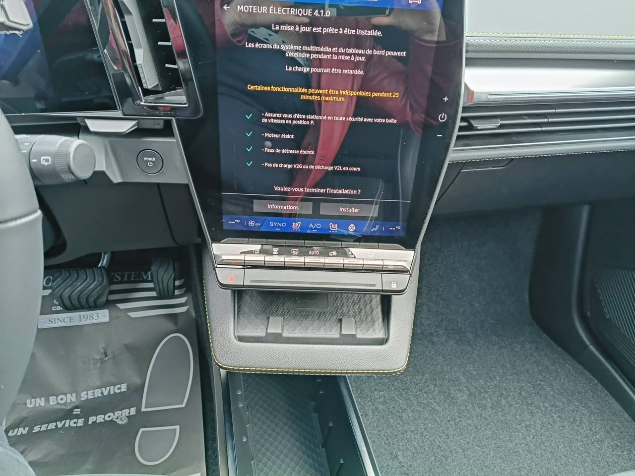 Vente en ligne Renault Scenic E-Tech Scenic E-Tech électrique 220 ch grande autonomie au prix de 40 990 €
