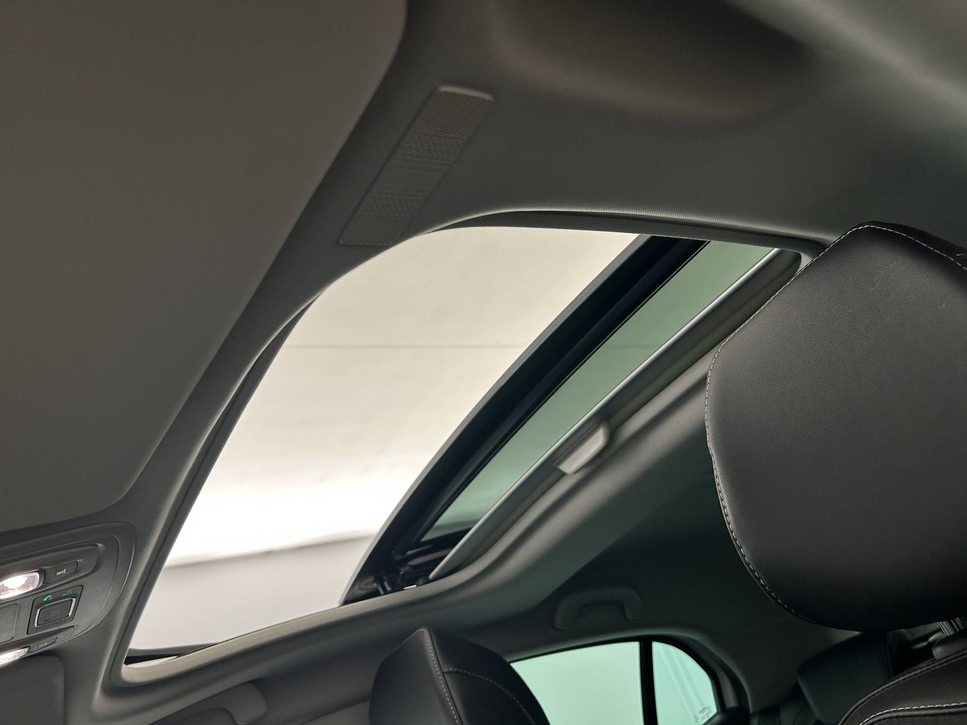 Vente en ligne Renault Megane 4  TCe 140 EDC au prix de 20 697 €