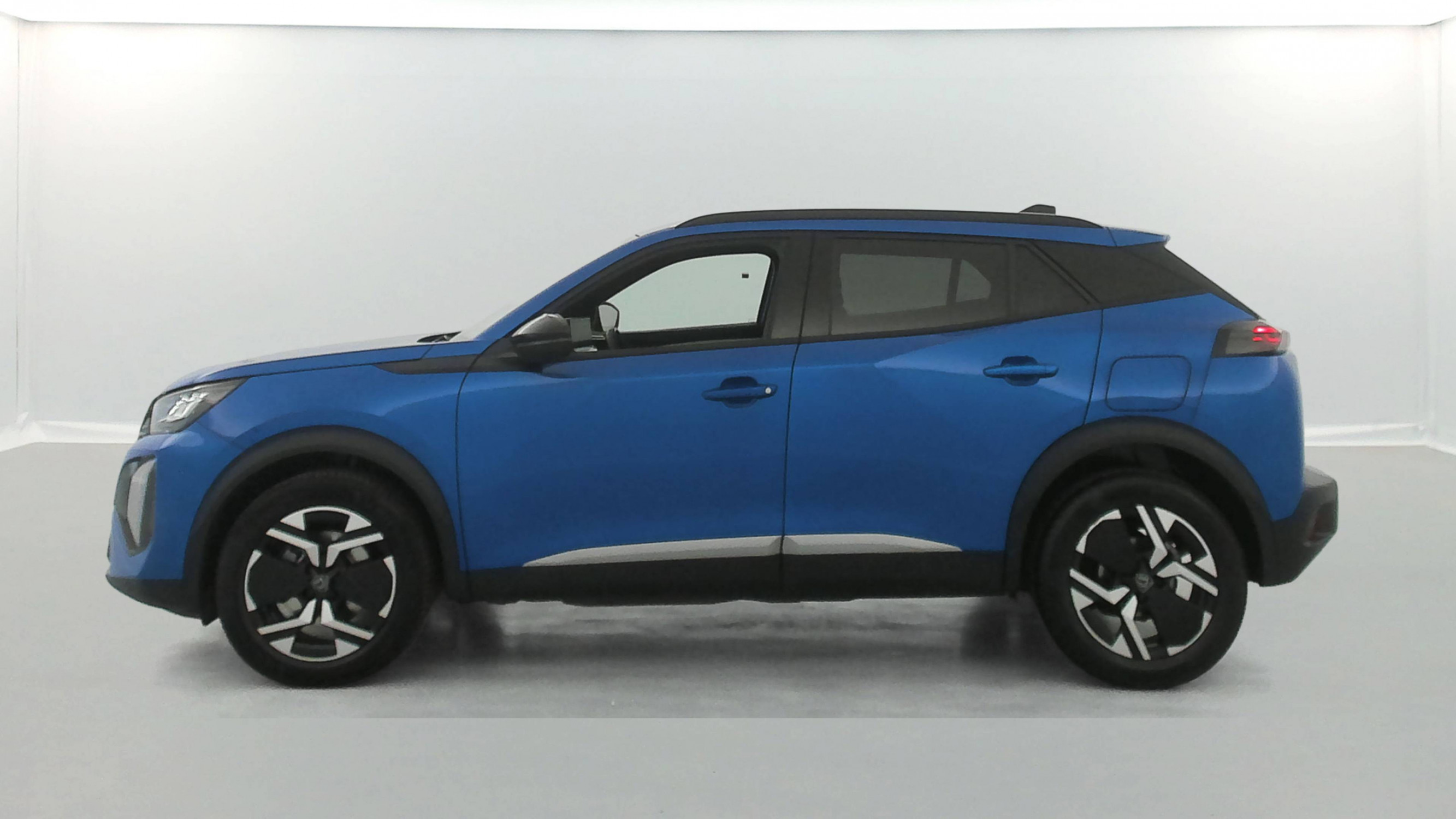 Vente en ligne Peugeot 2008  Hybrid 136 e-DCS6 au prix de 19 990 €