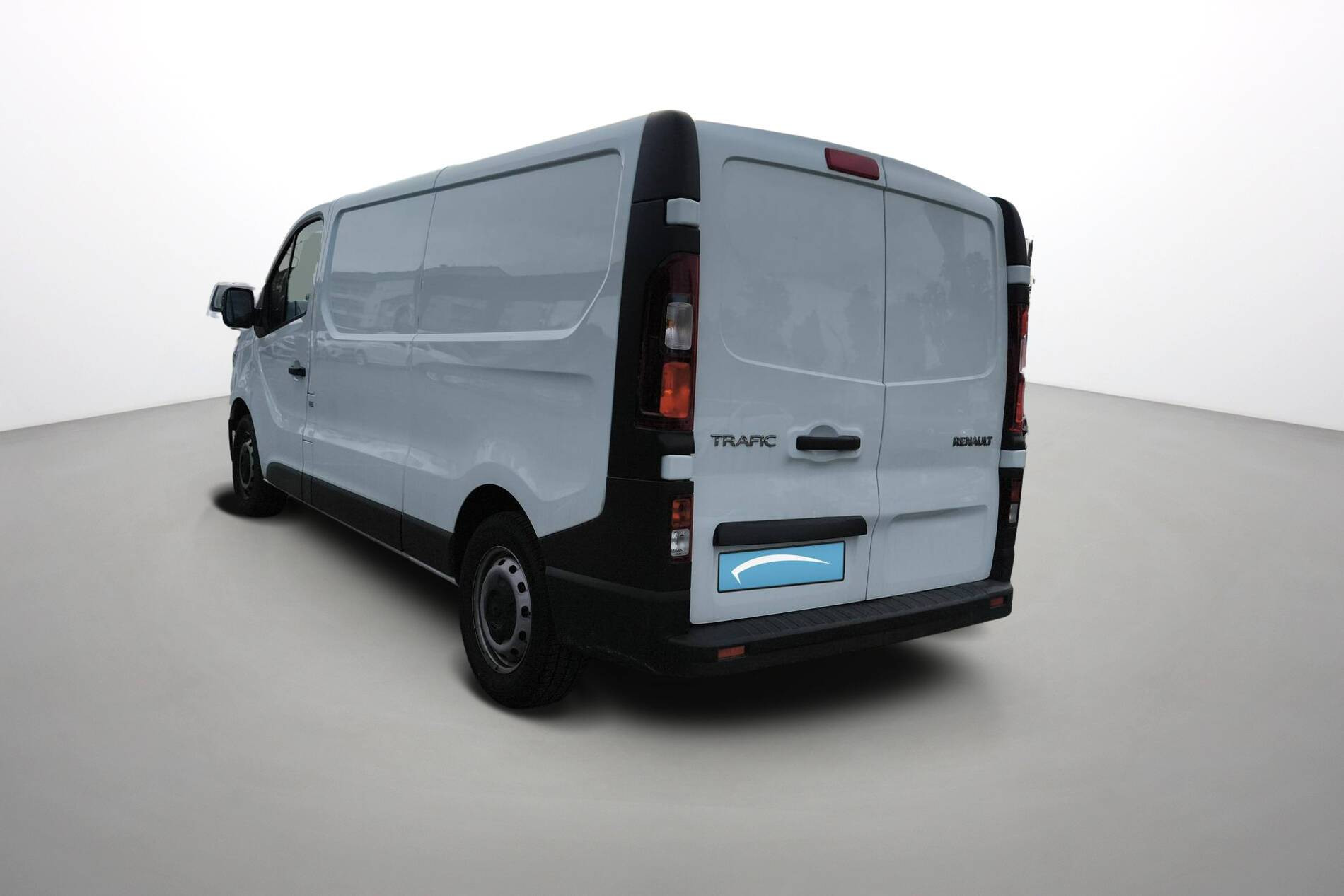 Vente en ligne Renault Trafic 3 Fourgon TRAFIC FGN L2H1 3000 KG BLUE DCI 130 au prix de 24 990 €