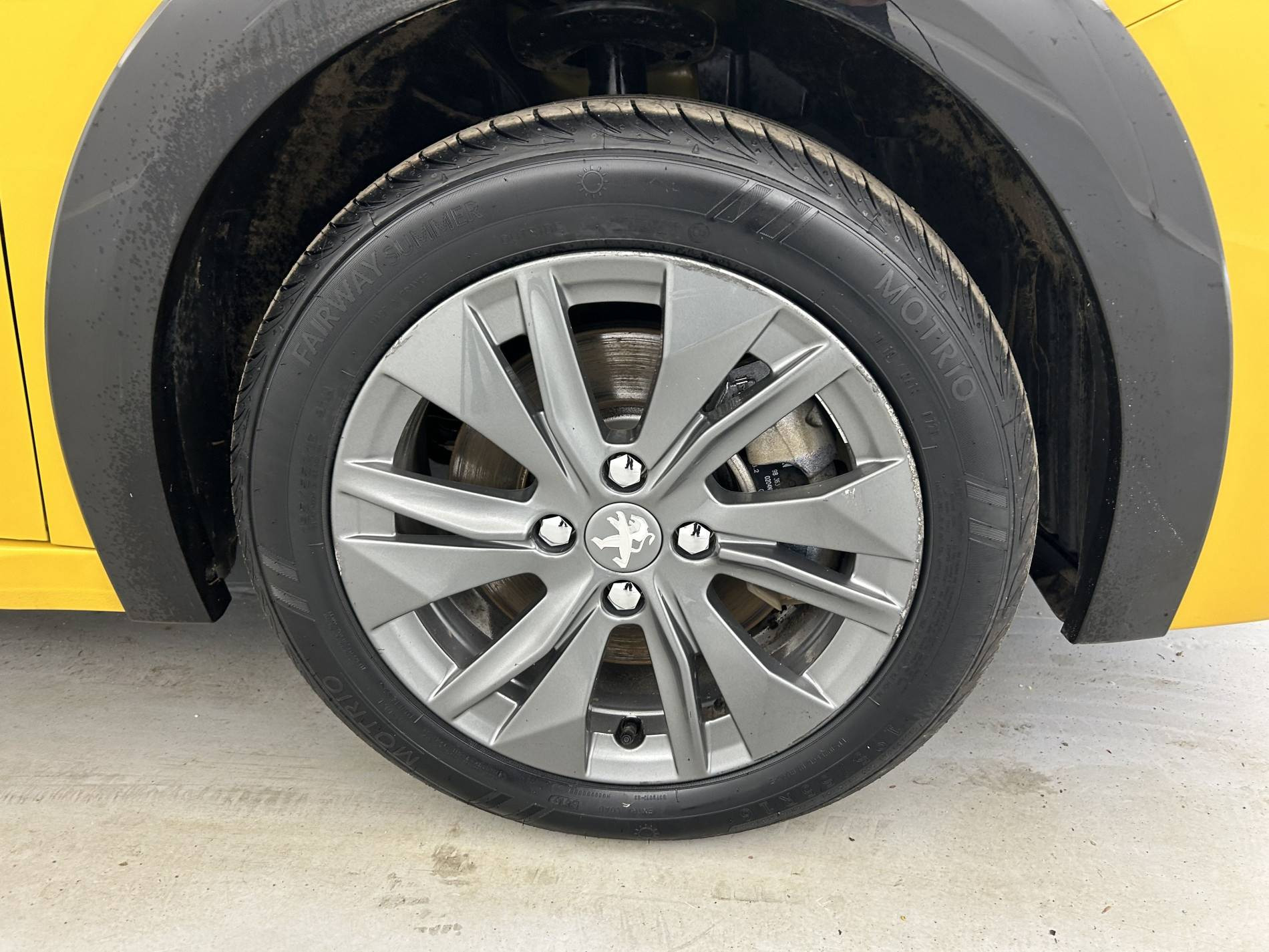 Vente en ligne Peugeot E-208  50 kWh 136ch au prix de 12 970 €