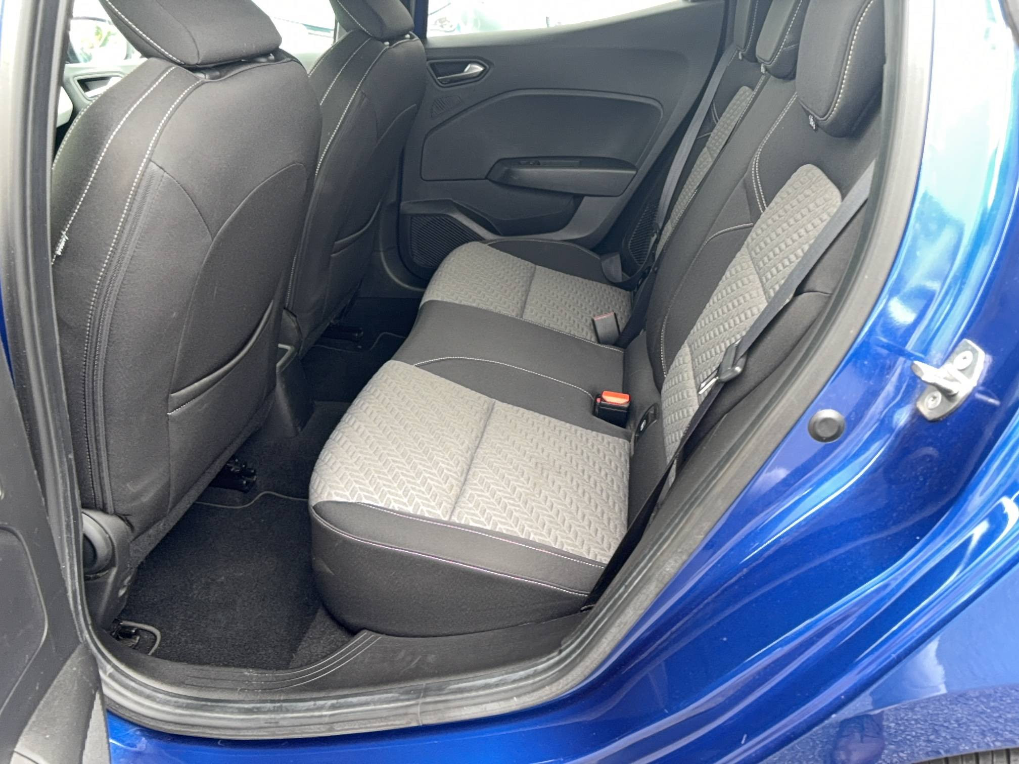 Vente en ligne Renault Clio 5 Clio E-Tech full hybrid 145 au prix de 16 490 €