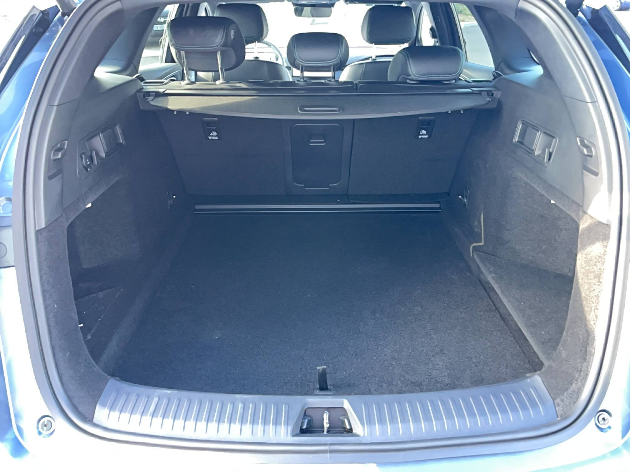 Vente en ligne Byd Seal 6 DM-i Touring  1.5l DM-i 156 kW PHEV au prix de 35 890 €