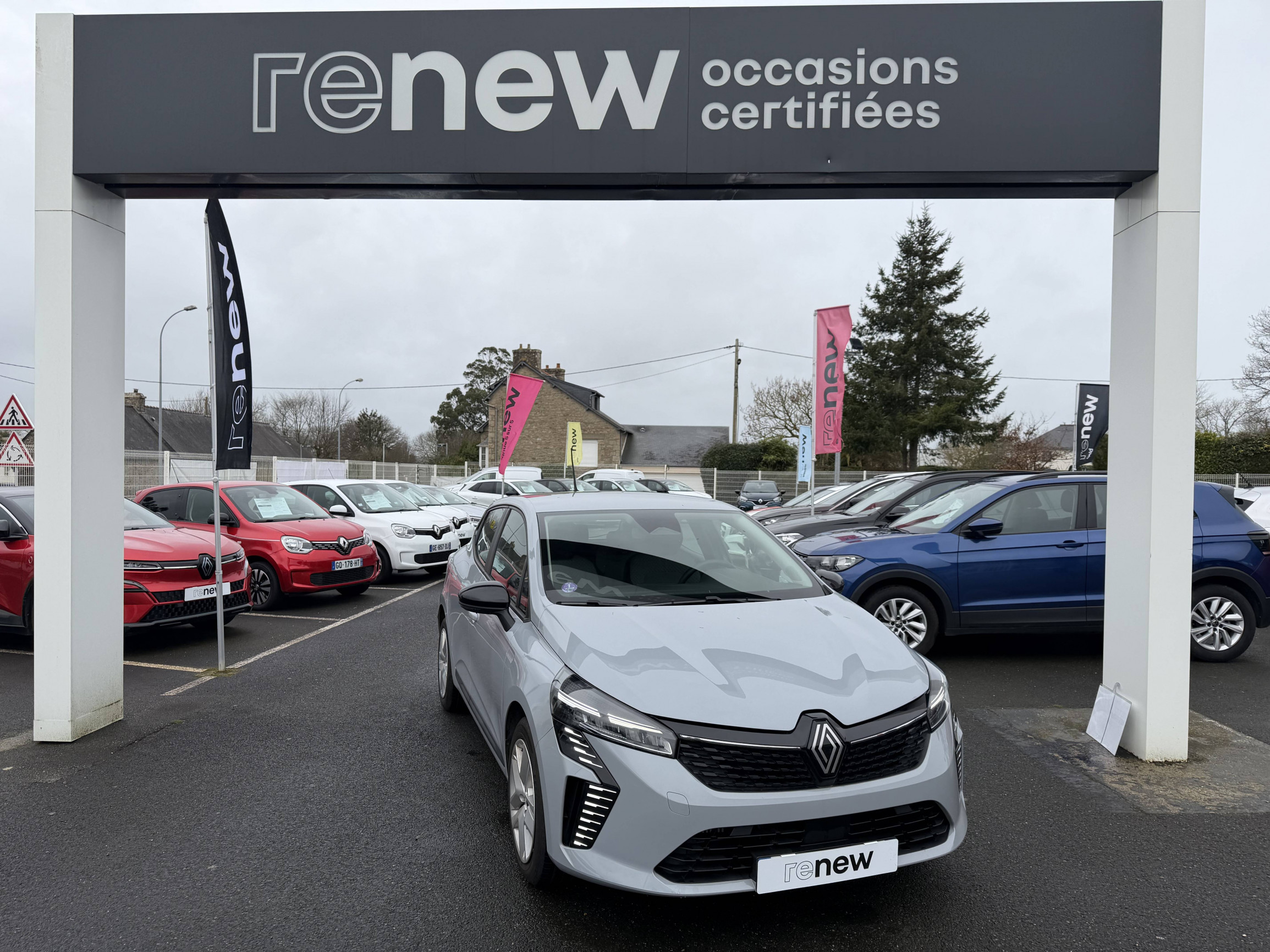 Renault Clio 5 Clio TCe 90 ch GSR2 occasion de 2024 en vente à Lannion