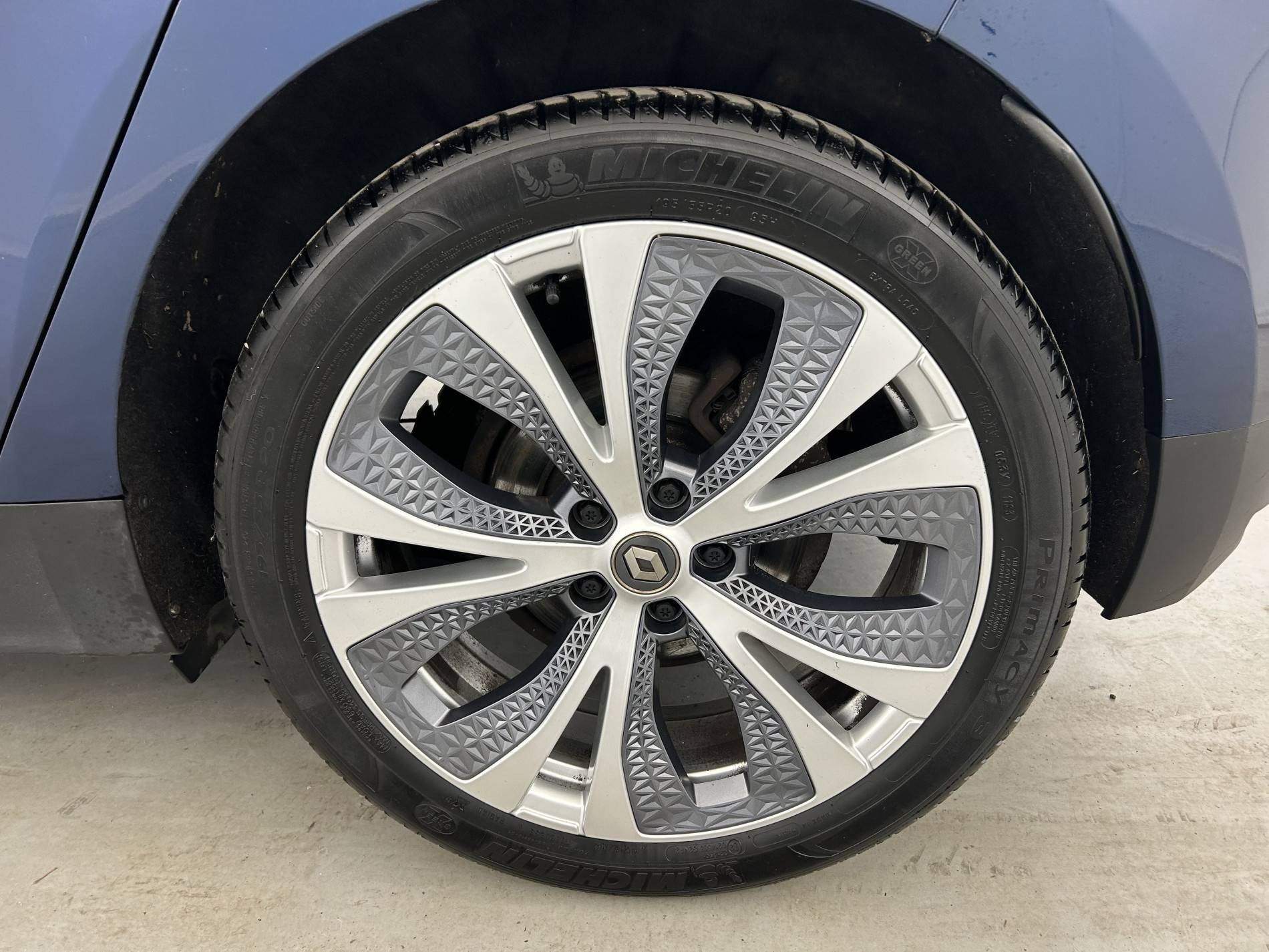 Vente en ligne Renault Scenic 4 Scenic Blue dCi 120 au prix de 16 390 €
