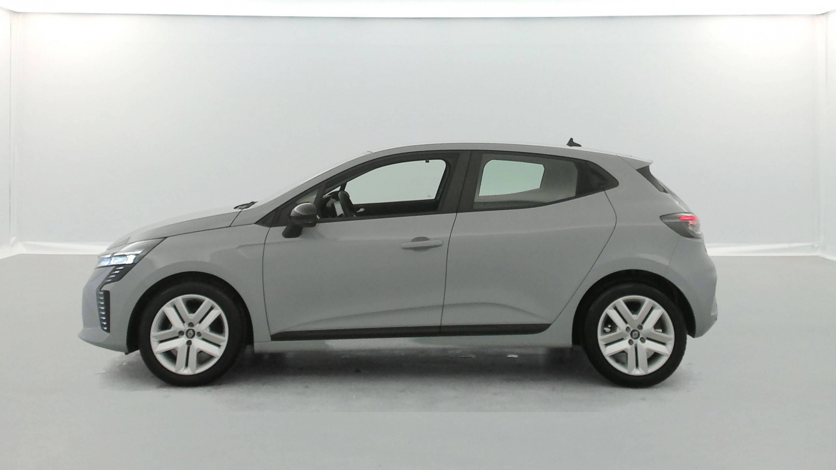 Vente en ligne Renault Clio 5 Clio TCe 90 au prix de 15 790 €