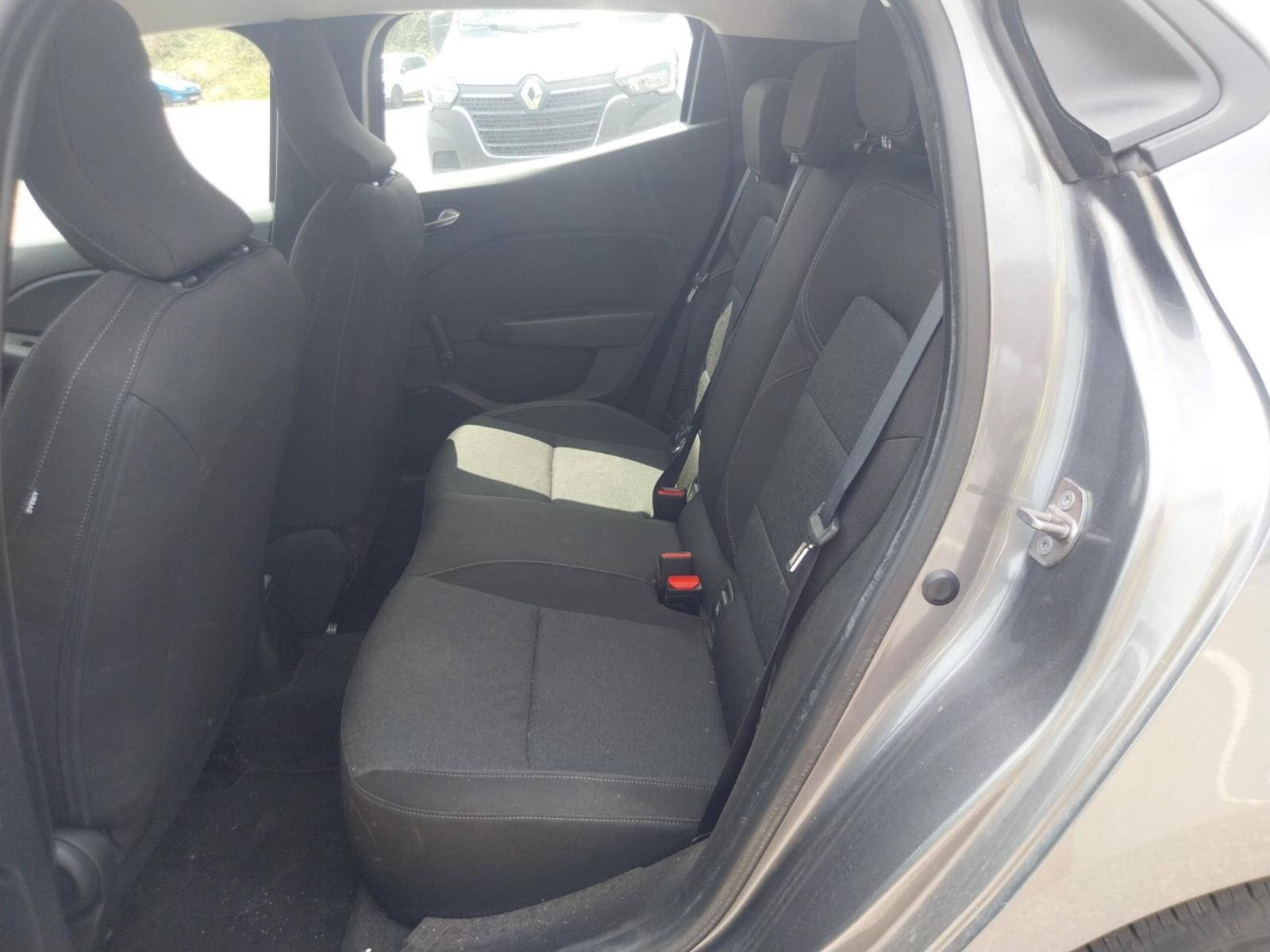 Vente en ligne Renault Clio 5 Clio E-Tech full hybrid 145 au prix de 16 990 €