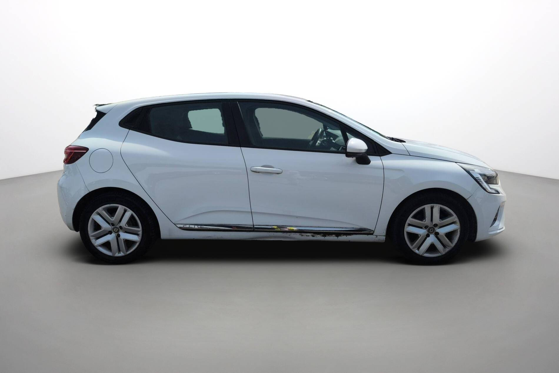 Vente en ligne Renault Clio 5 Clio E-Tech 140 - 21N au prix de 14 990 €