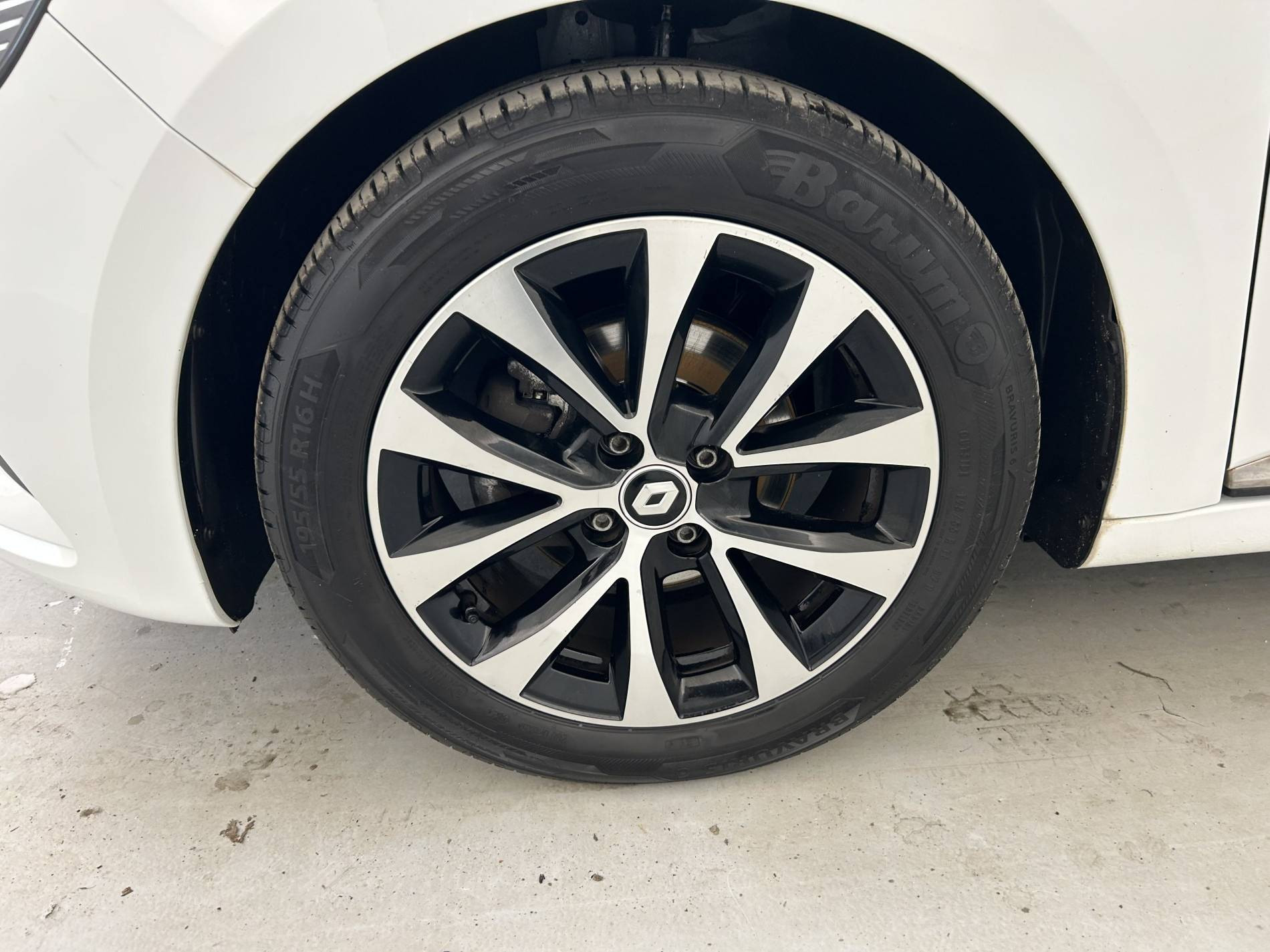 Vente en ligne Renault Clio 5 Clio TCe 90 au prix de 15 490 €