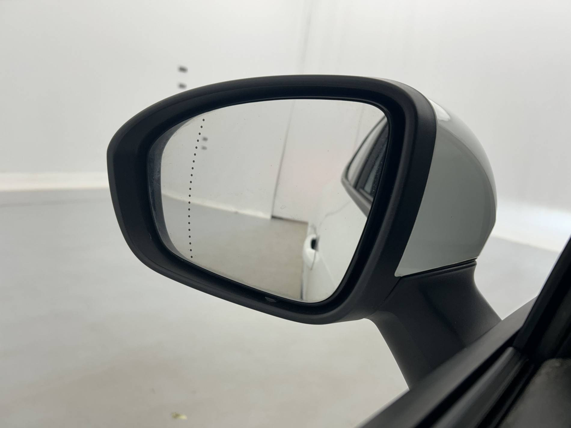 Vente en ligne Renault Clio 5 Clio E-Tech 140 - 21N au prix de 11 990 €