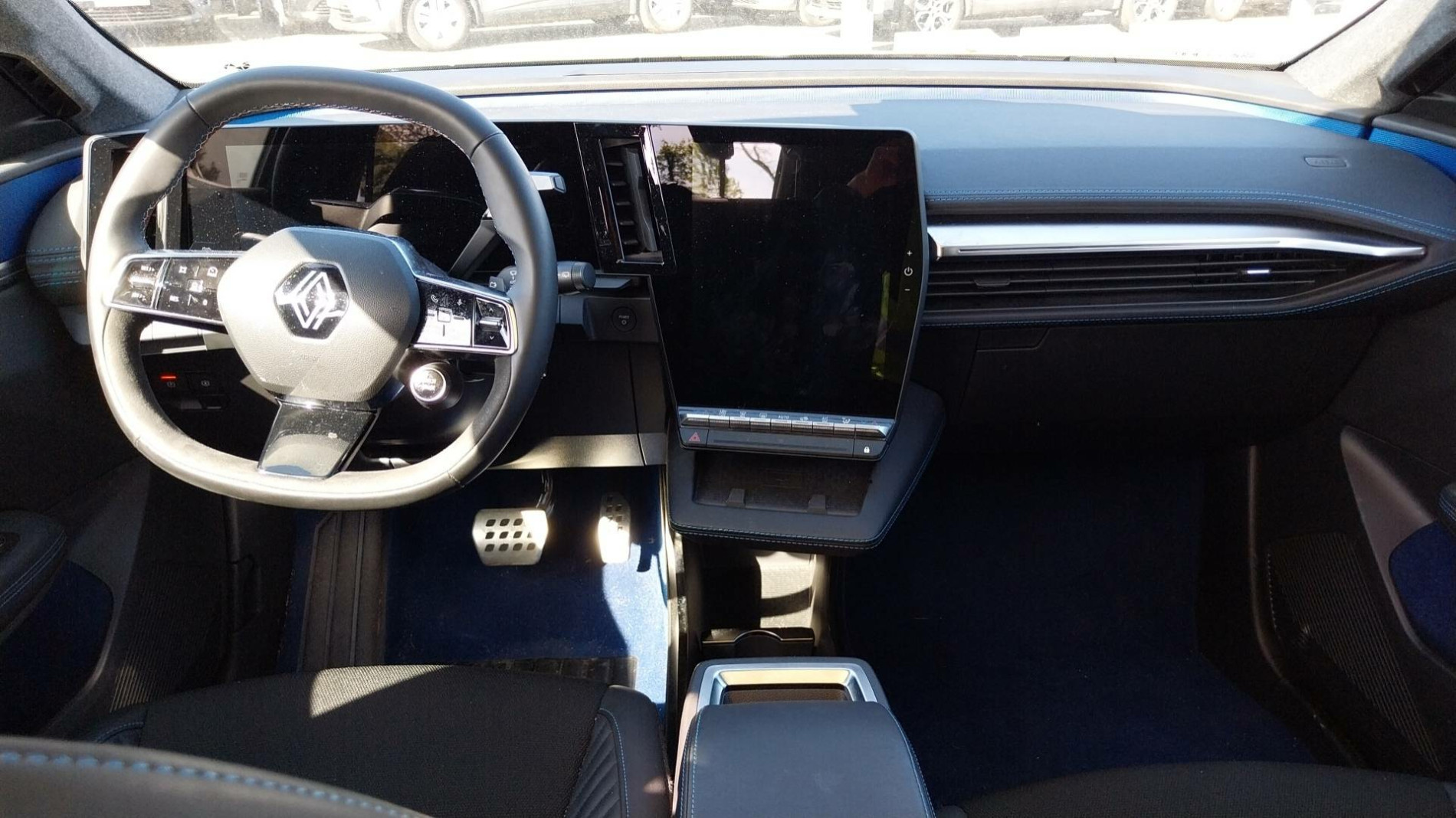 Vente en ligne Renault Scenic E-Tech  220 ch grande autonomie au prix de 37 990 €