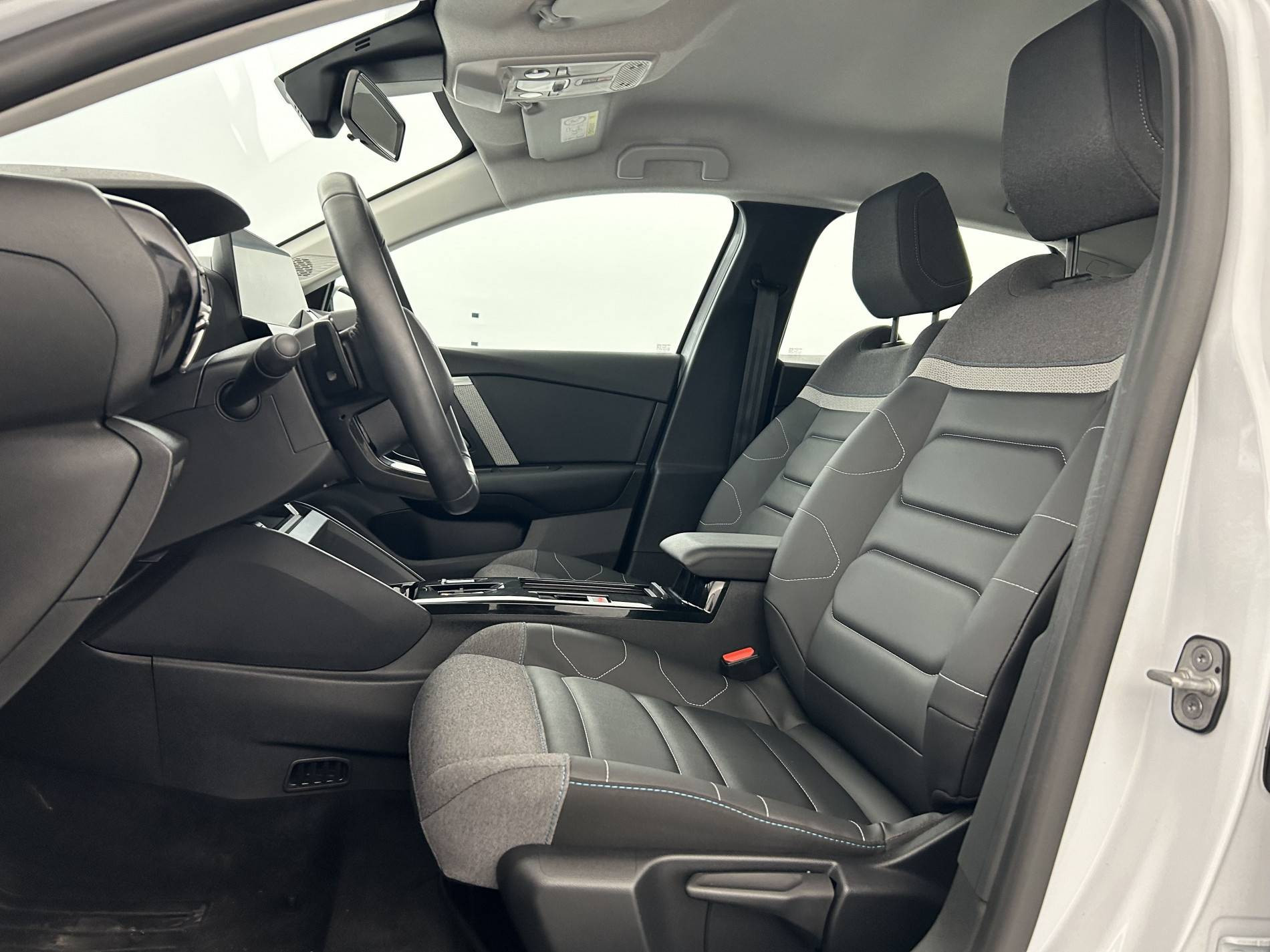 Vente en ligne Citroën C4  Hybride 136 e-DCS6 au prix de 19 990 €