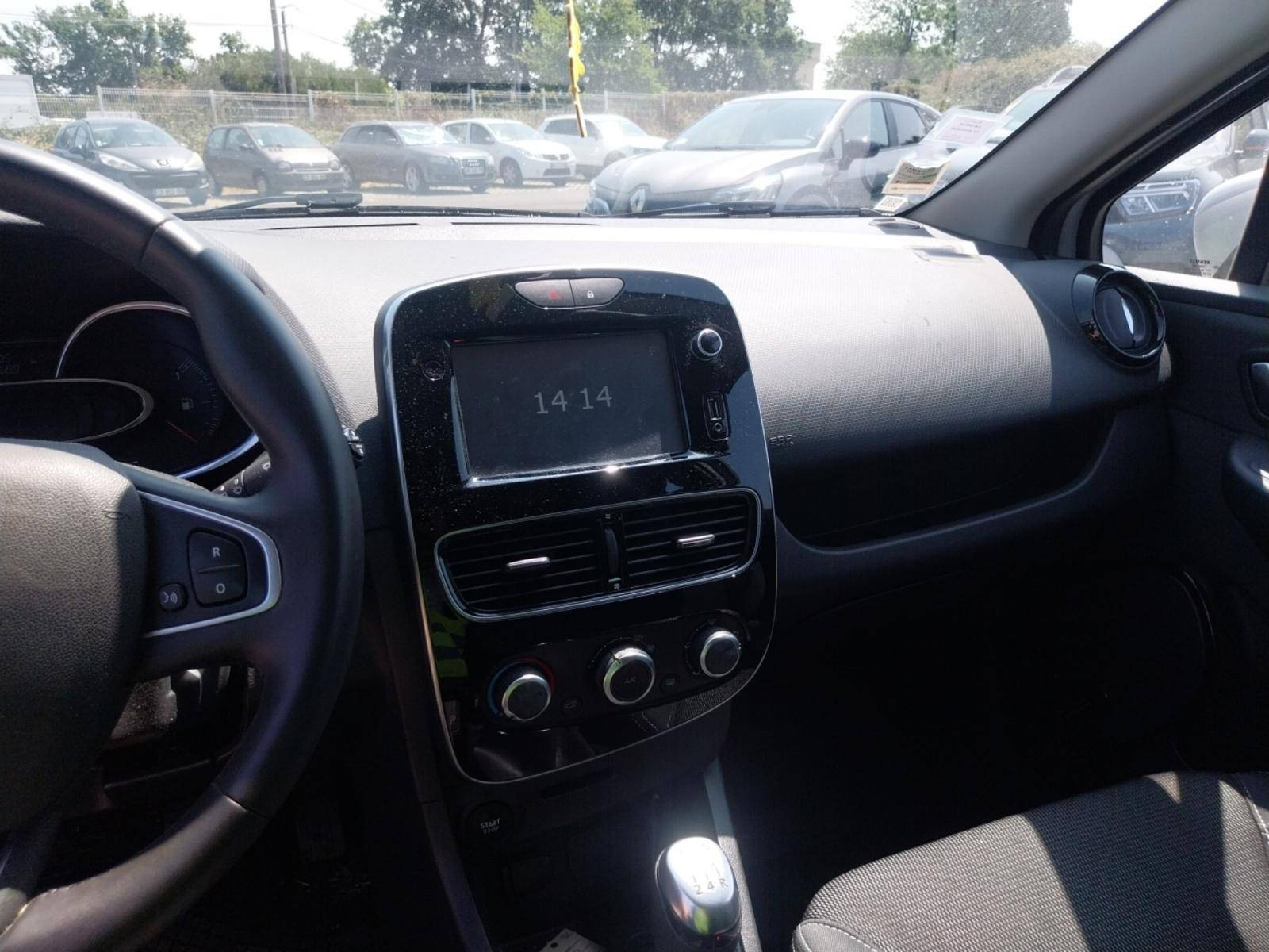 Vente en ligne Renault Clio 4 Clio dCi 75 Energy au prix de 10 490 €