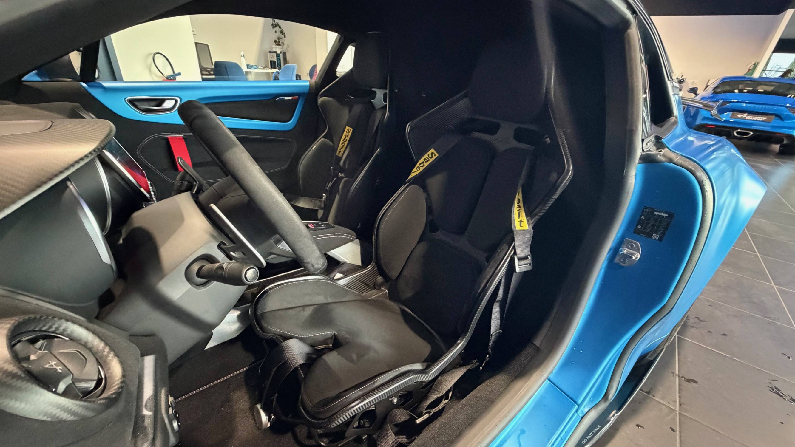 Vente en ligne Alpine A110  1.8T 300 ch au prix de 98 990 €