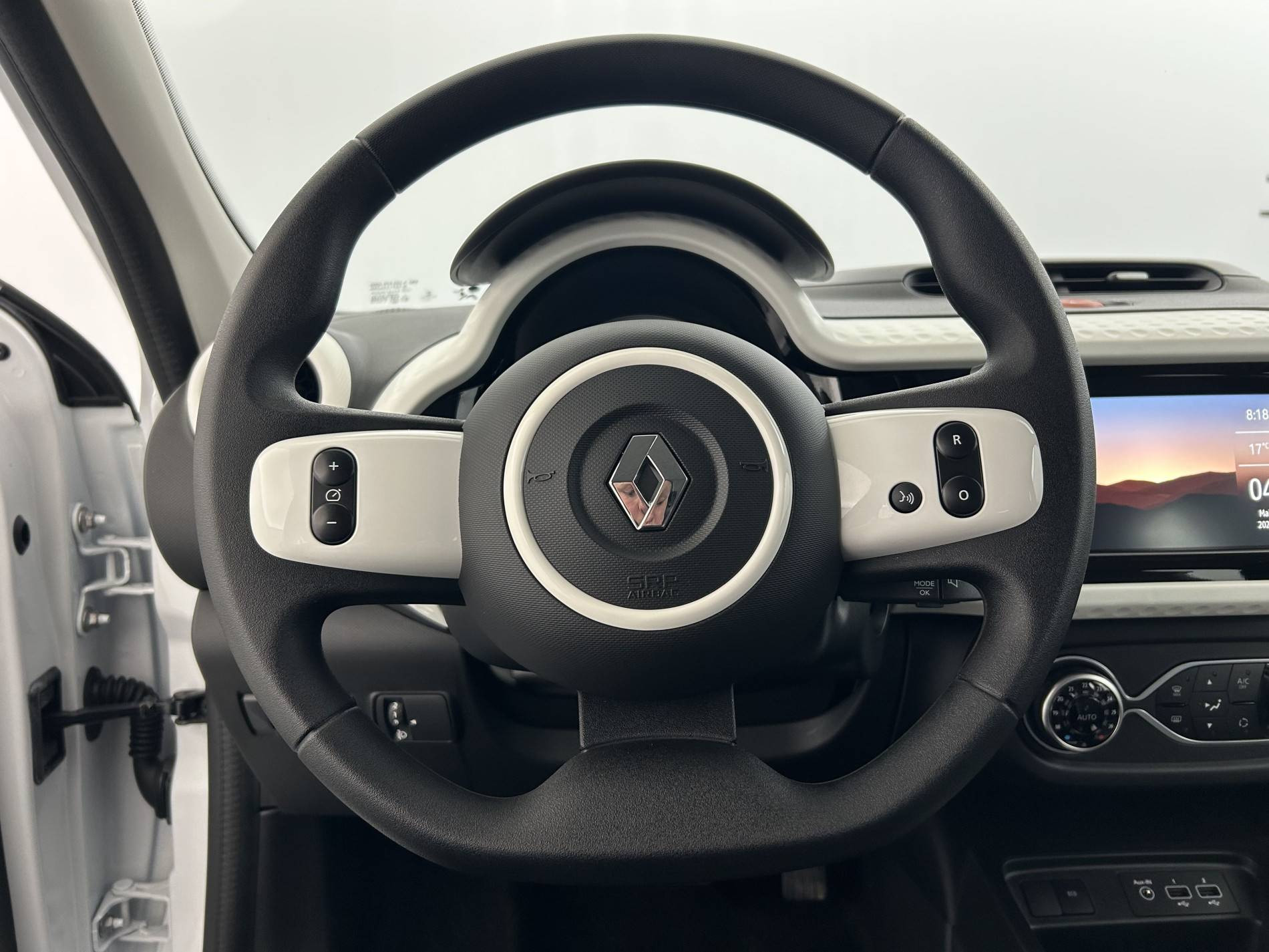 Vente en ligne Renault Twingo Electrique Twingo III E-Tech au prix de 12 490 €