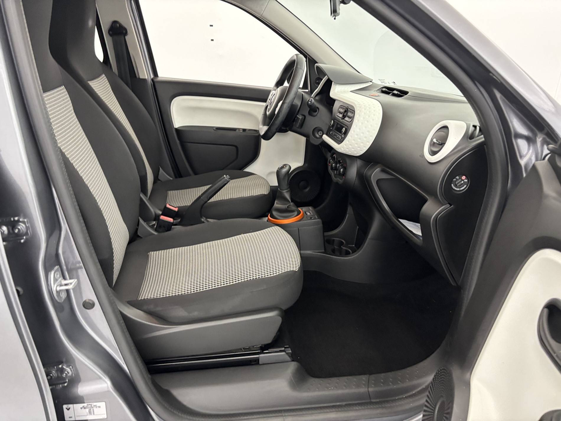 Vente en ligne Renault Twingo 3  1.0 SCe 70 BC au prix de 7 990 €