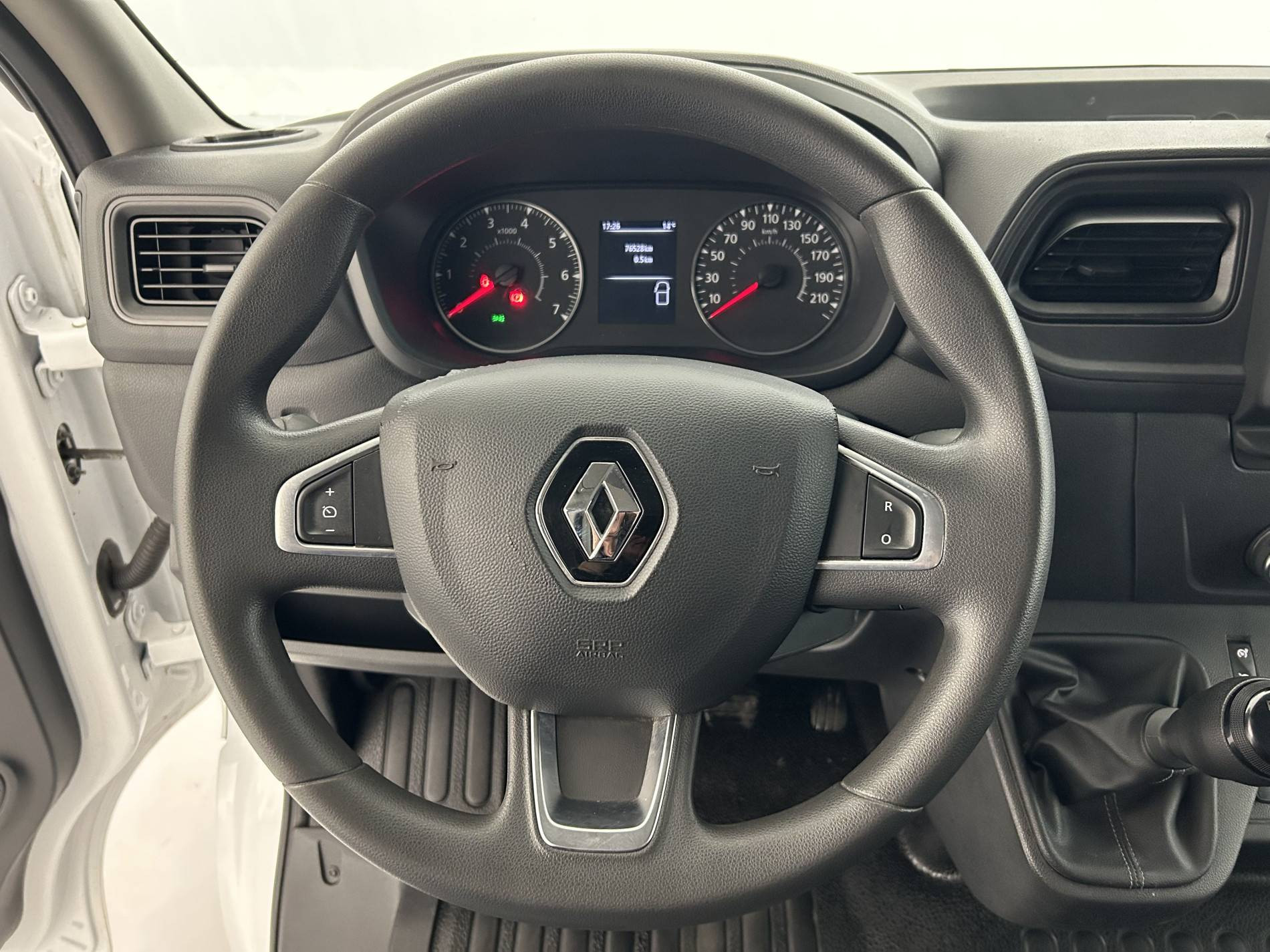 Vente en ligne Renault Master Fourgon MASTER FGN TRAC F3500 L2H2 BLUE DCI 135 au prix de 22 390 €