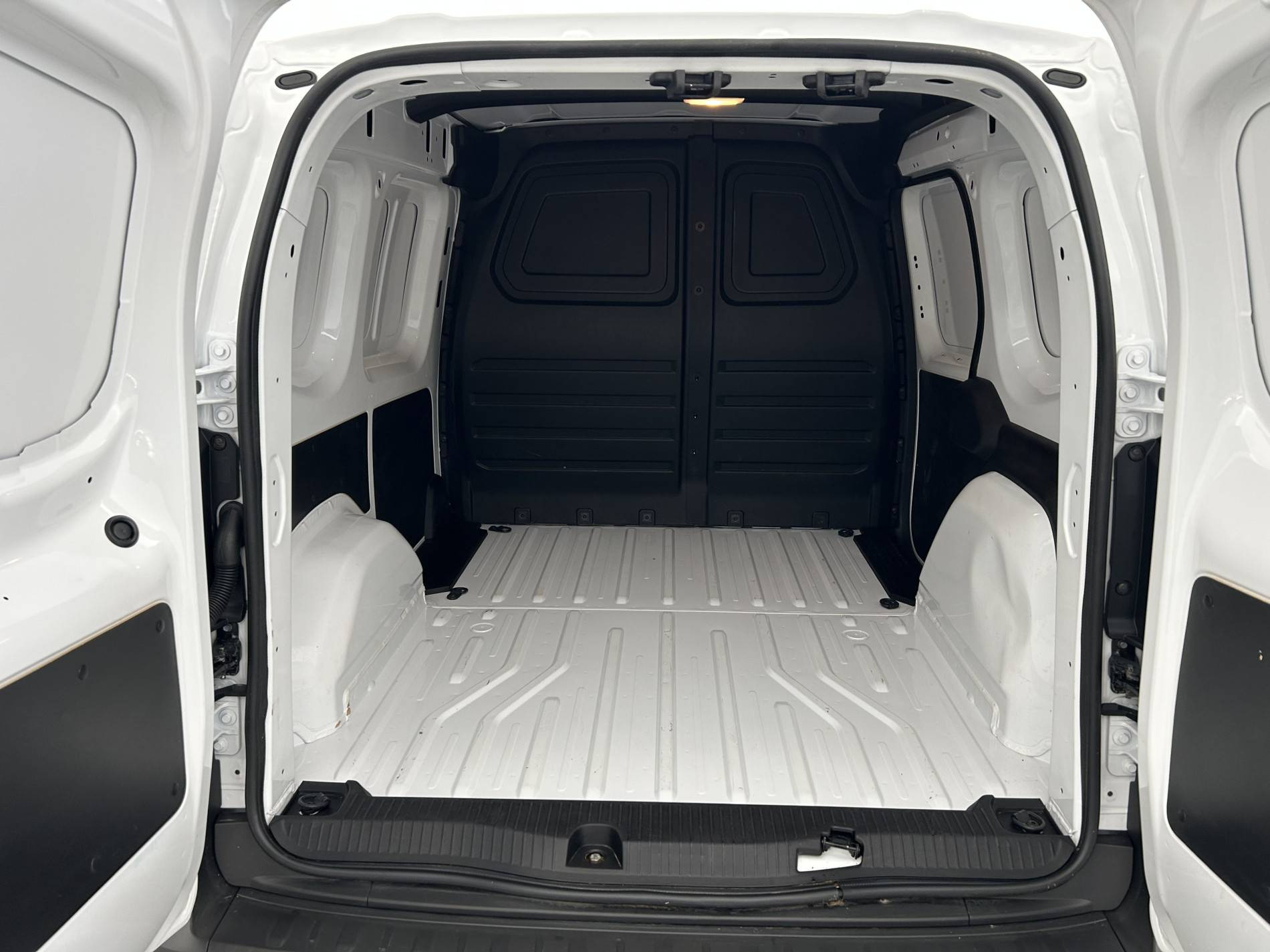 Vente en ligne Renault Kangoo Van  BLUE DCI 95 au prix de 15 990 €