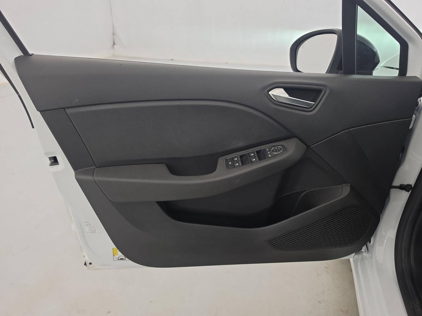 Vente en ligne Renault Clio 5 Clio E-Tech full hybrid 145 au prix de 15 890 €