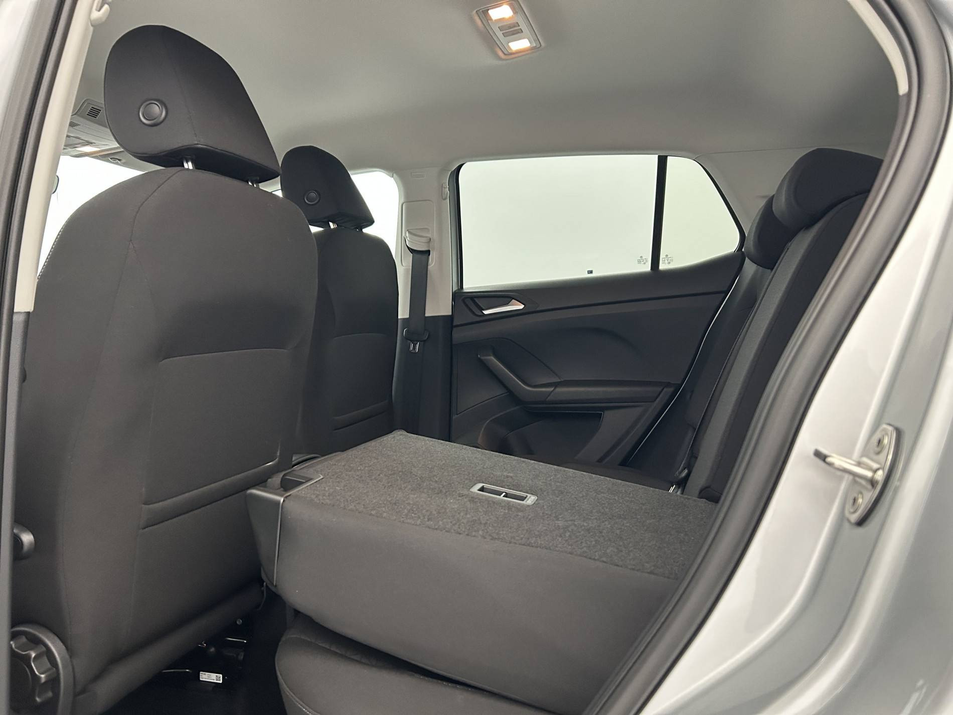 Vente en ligne Volkswagen T-Cross  1.0 TSI 110 Start/Stop DSG7 au prix de 22 990 €