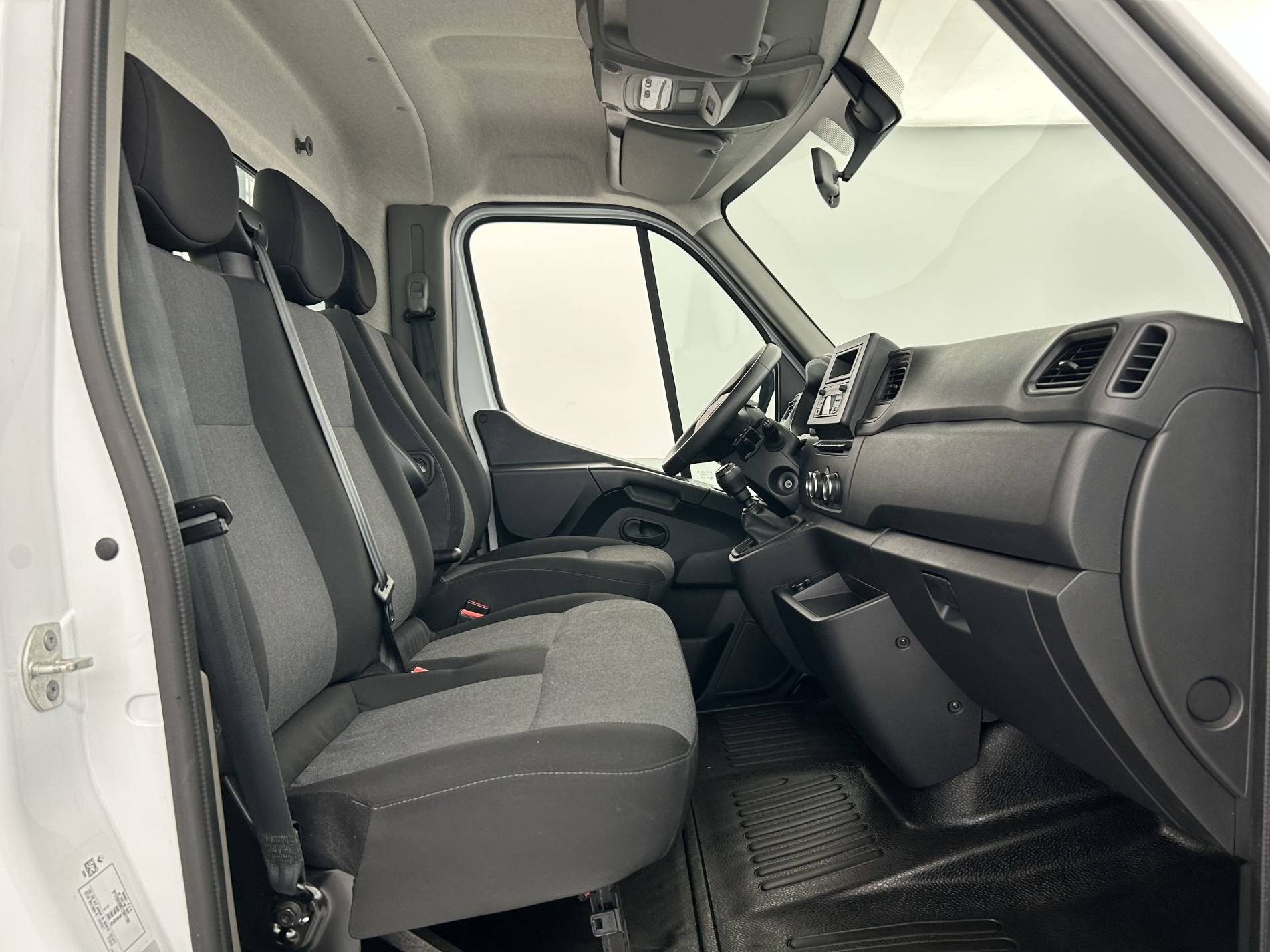 Vente en ligne Renault Master 3 Châssis Cabine MASTER CC PROP RJ3500 L2 PAFC BLUE DCI 130 EURO VI au prix de 35 499 €