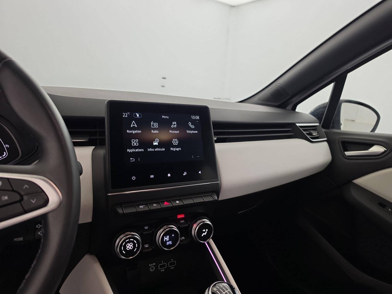 Vente en ligne Renault Clio 5 Clio TCe 90 au prix de 14 800 €