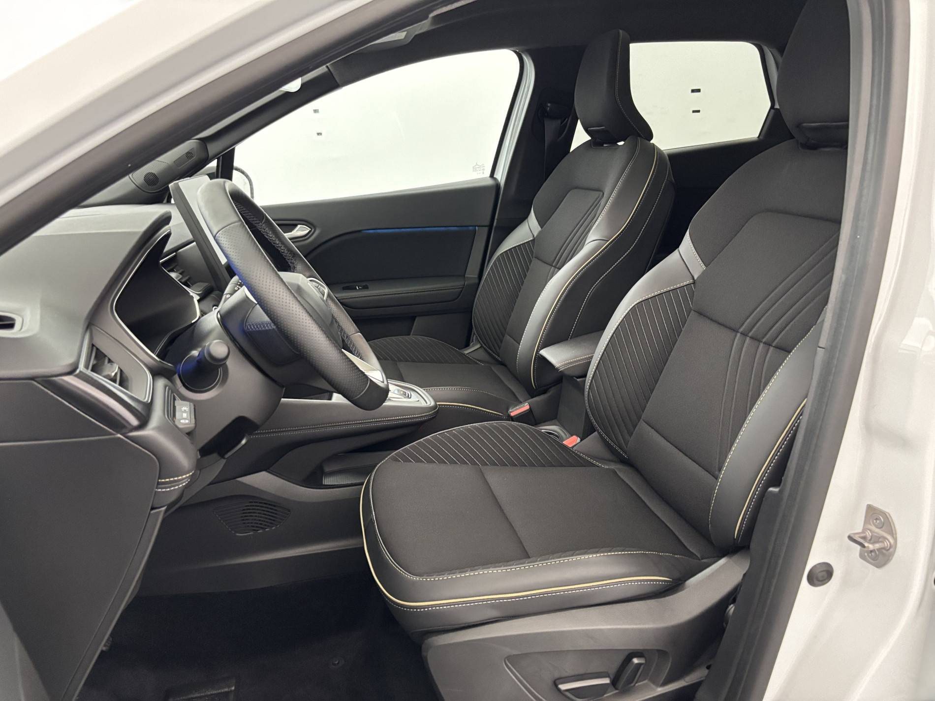 Vente en ligne Renault Symbioz  E-Tech full hybrid 145 au prix de 29 990 €