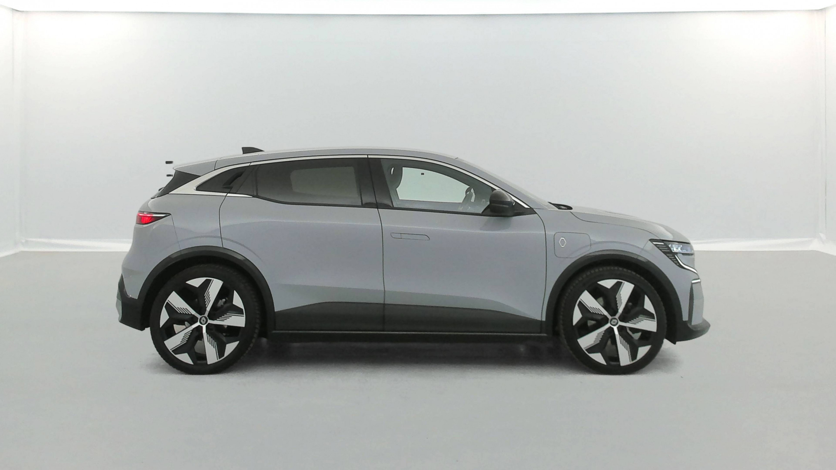 Vente en ligne Renault Megane E-Tech  EV60 220 ch super charge au prix de 20 990 €