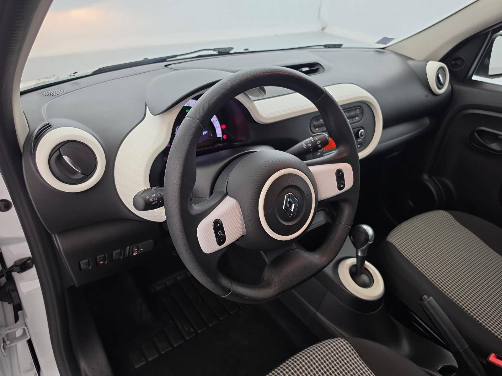 Vente en ligne Renault Twingo Electrique Twingo III E-Tech au prix de 10 990 €
