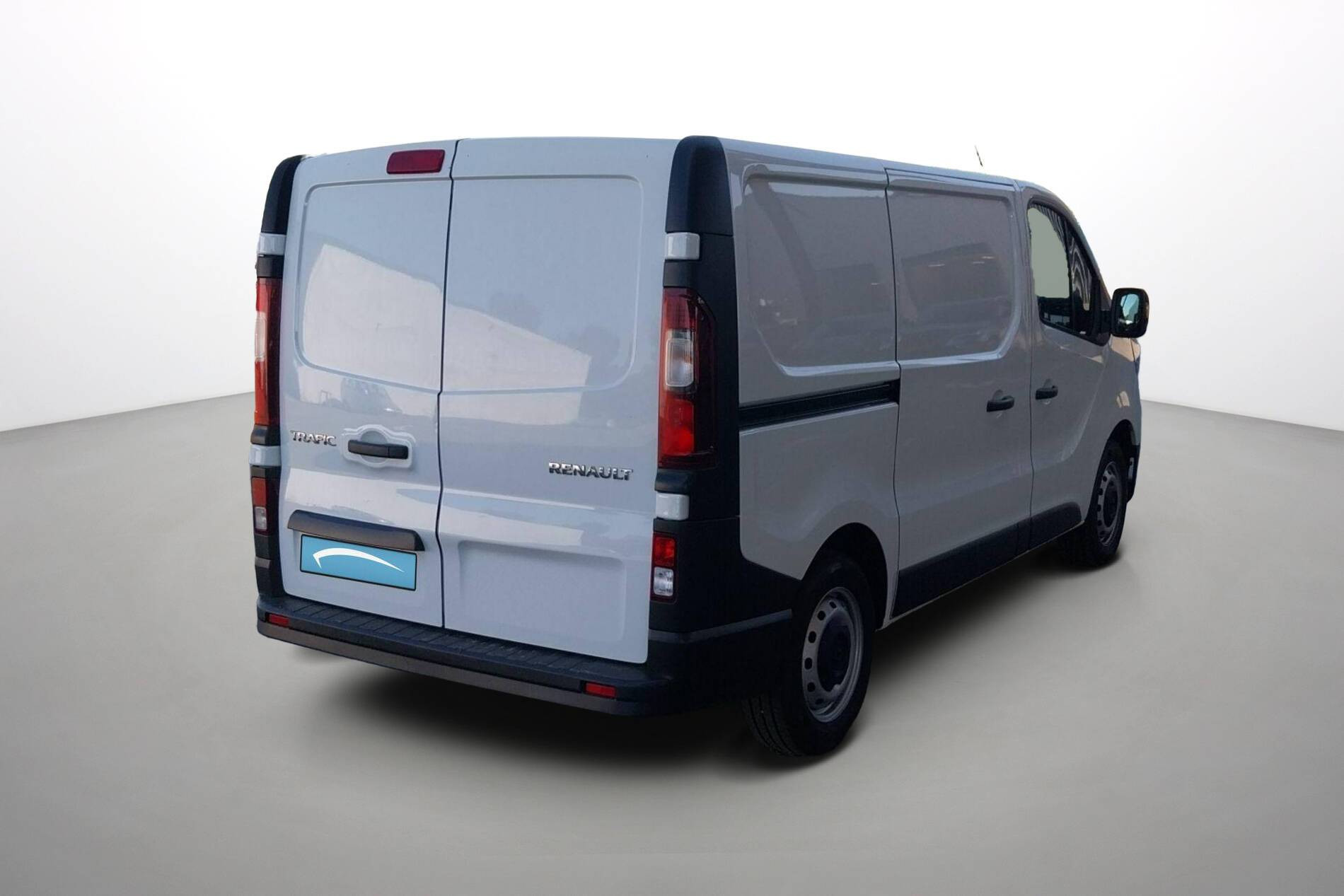 Vente en ligne Renault Trafic 3 Fourgon TRAFIC FG BLUE DCI 130 L1H1 3T GSR2 au prix de 22 790 €