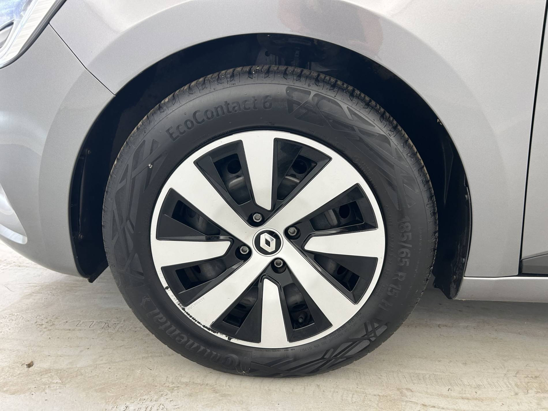 Vente en ligne Renault Clio 5 Clio TCe 90 au prix de 14 290 €