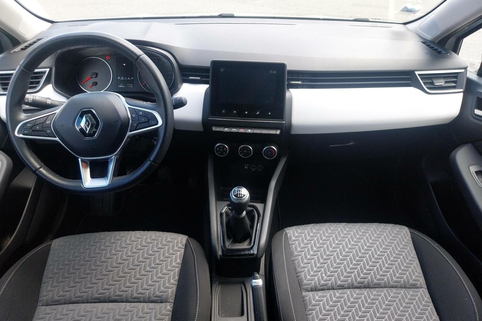Vente en ligne Renault Clio 5 Clio TCe 90 au prix de 14 900 €