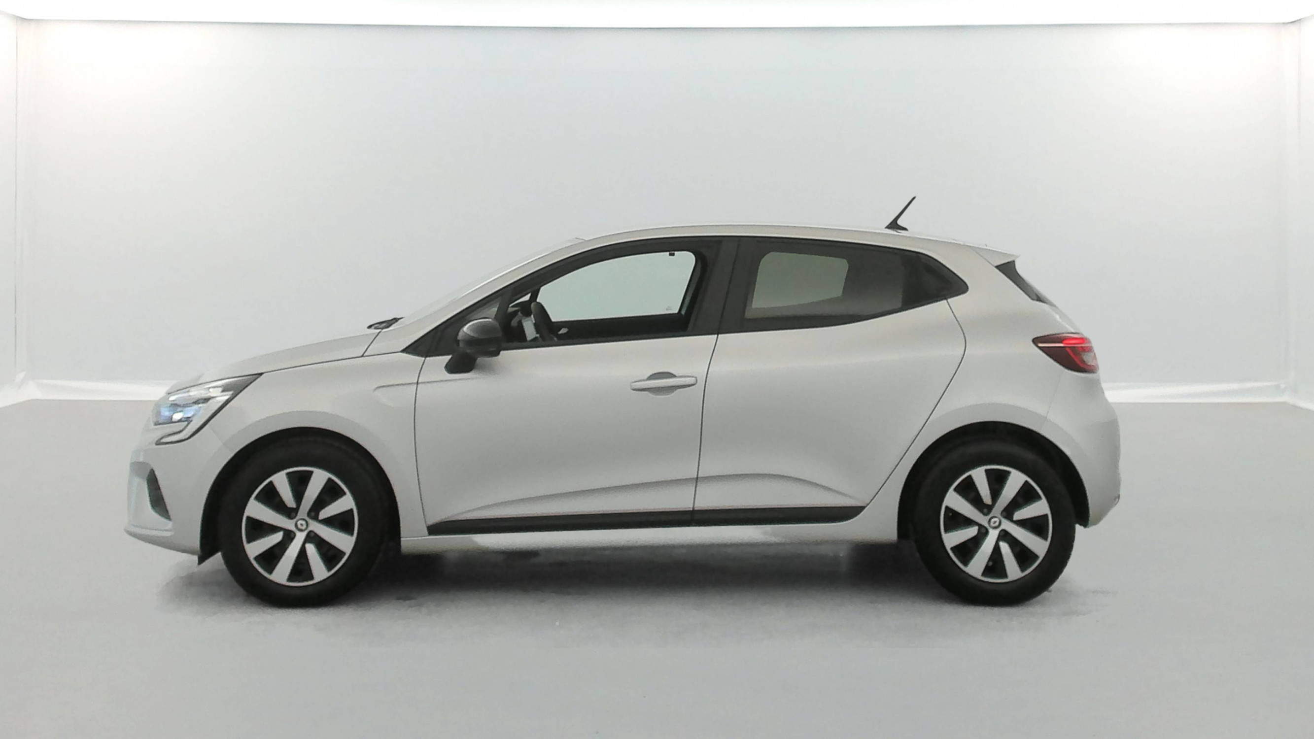Vente en ligne Renault Clio 5 Clio TCe 90 au prix de 13 990 €