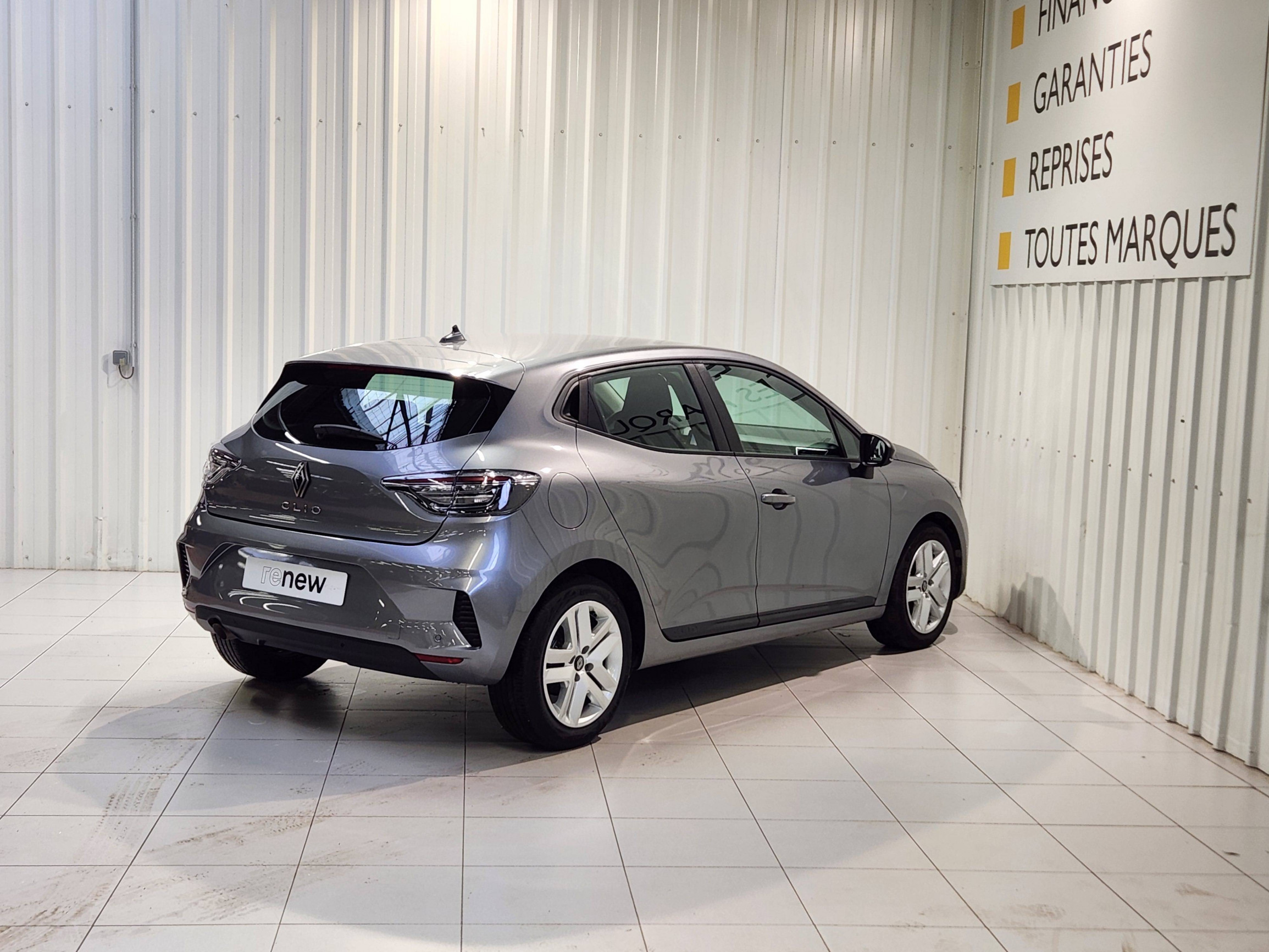 Vente en ligne Renault Clio 5 Clio TCe 90 au prix de 15 490 €