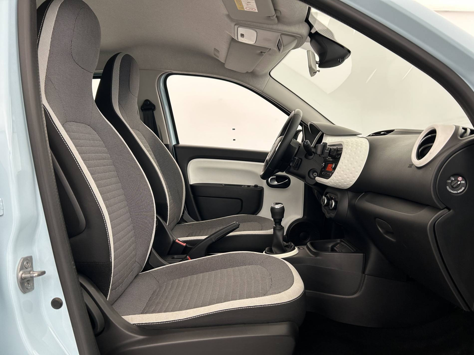 Vente en ligne Renault Twingo 3  SCe 65 - 21 au prix de 10 490 €