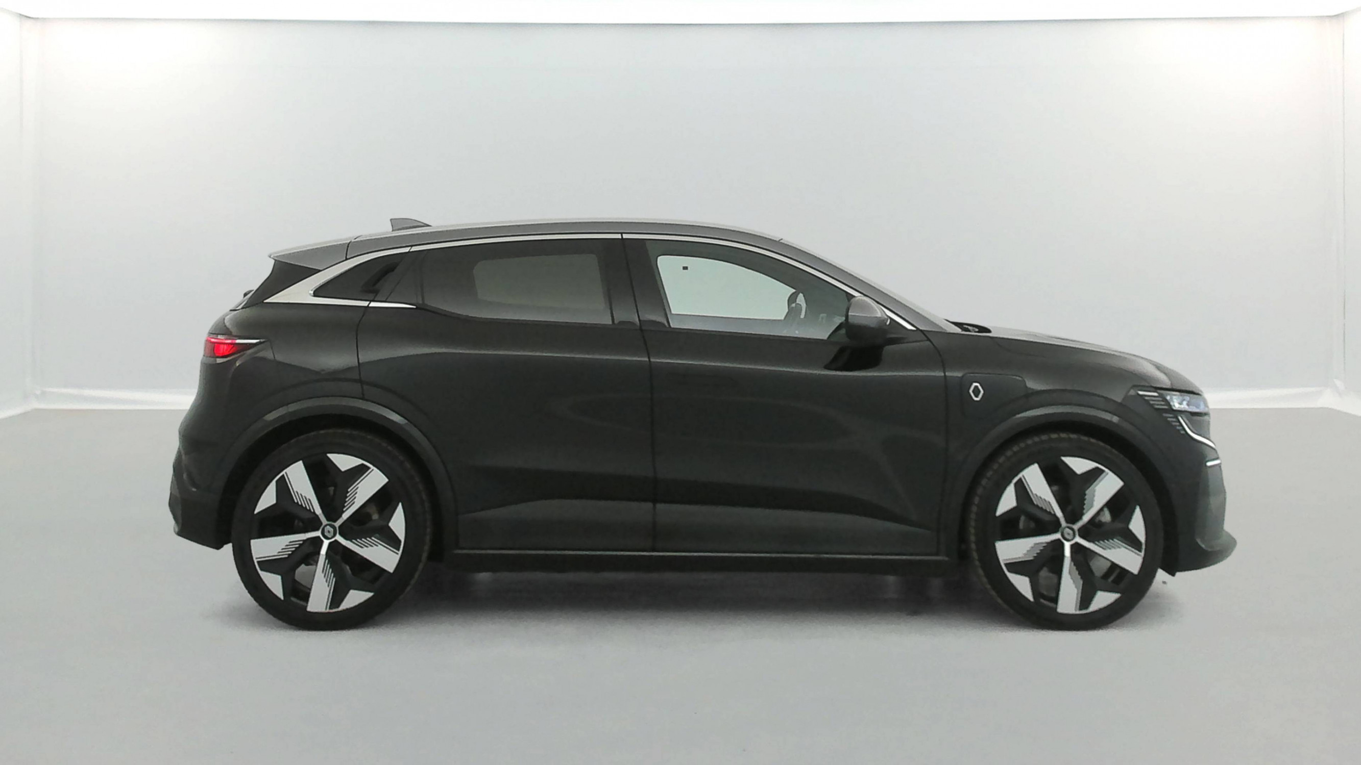 Vente en ligne Renault Megane E-Tech  EV60 220 ch super charge au prix de 21 990 €